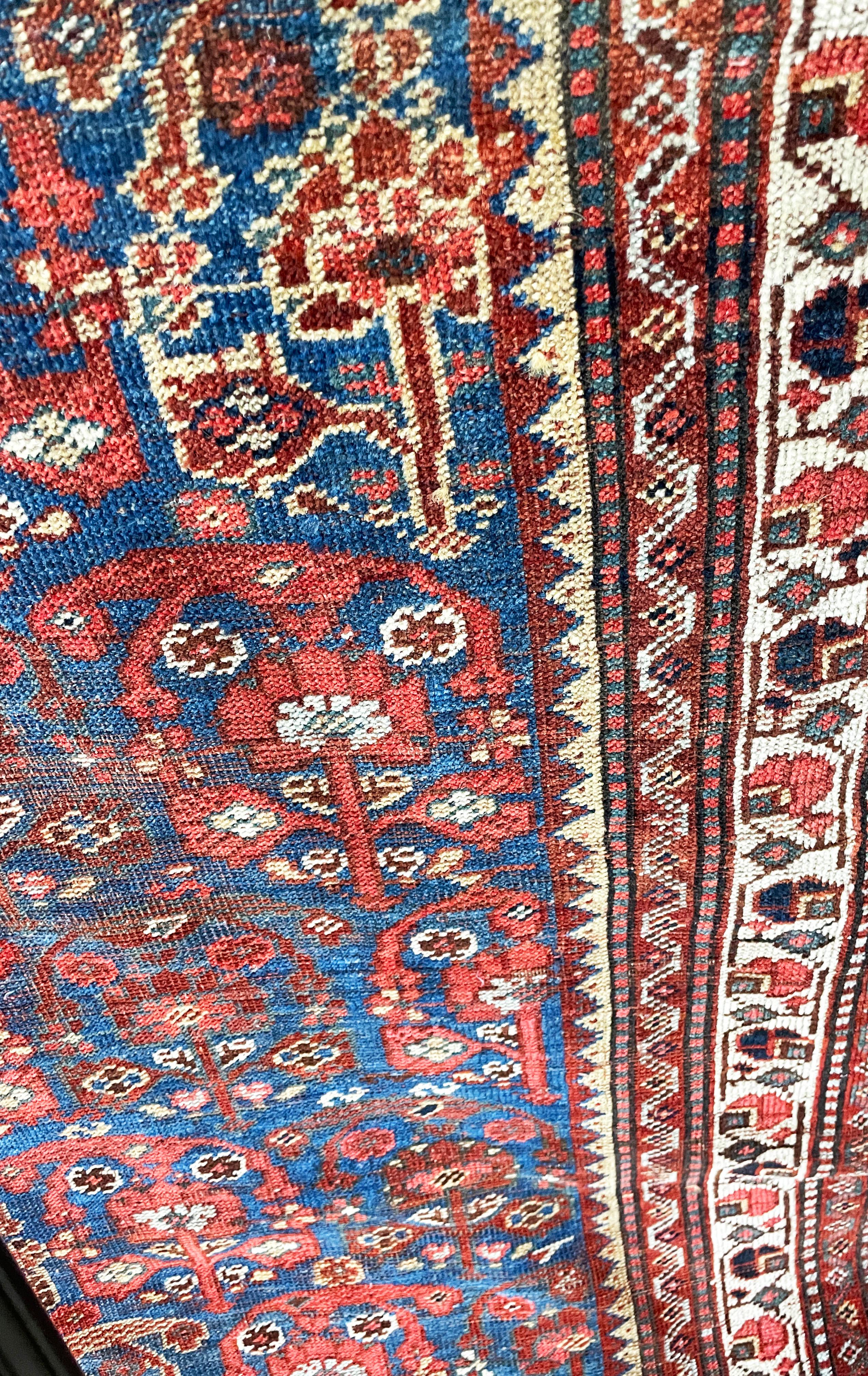 Antiker persischer Gaschgai-Teppich, so wie er ist (Stammeskunst) im Angebot