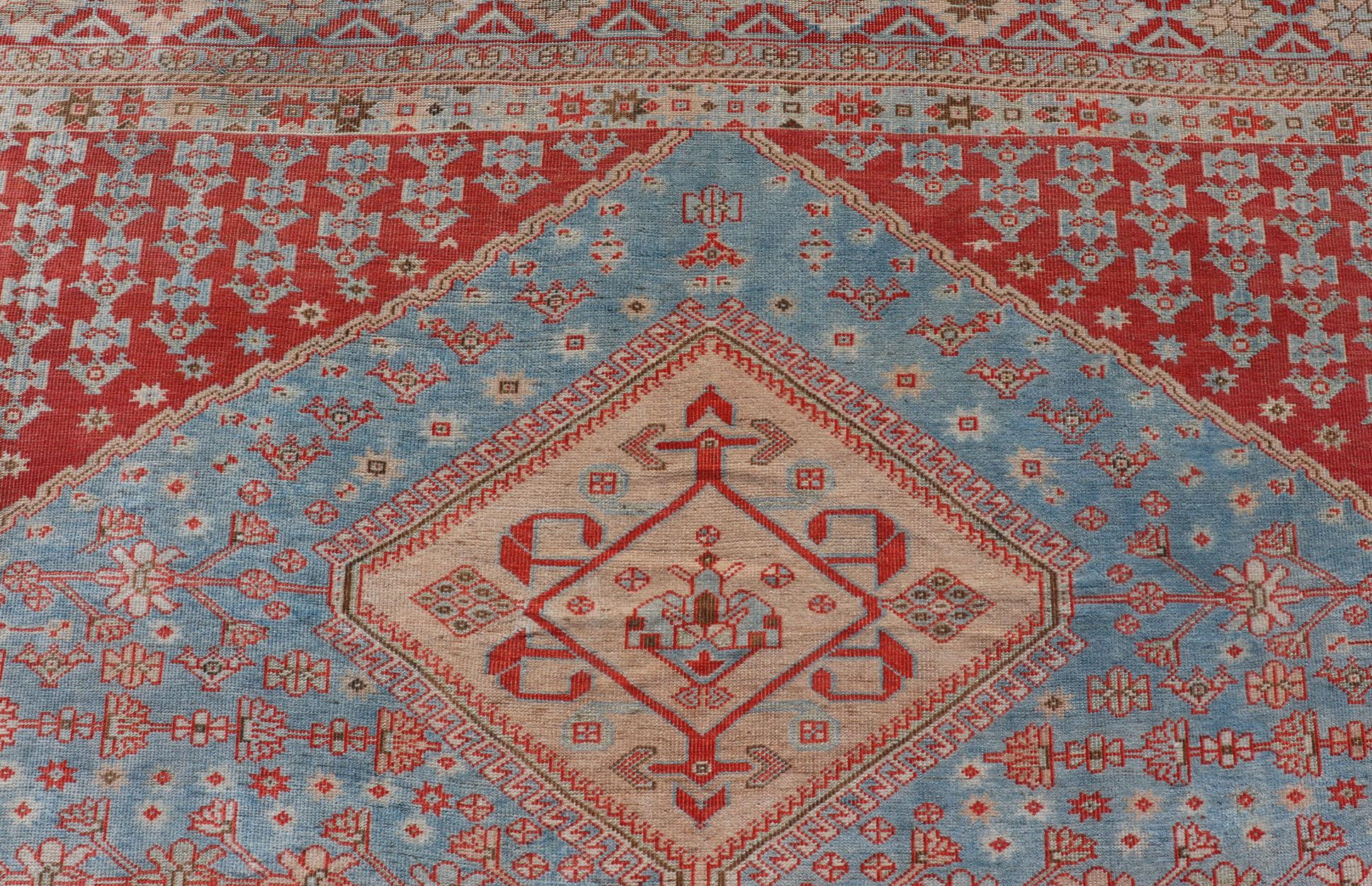 Antique Persian Qashqai Shiraz Tribal Rug with Latch Hooked Diamond Design For Sale 4