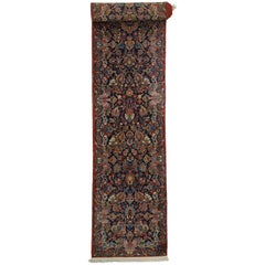 Antiker persischer Qazvin Kirman Teppich-Läufer mit luxuriösem Barock-Regency-Stil