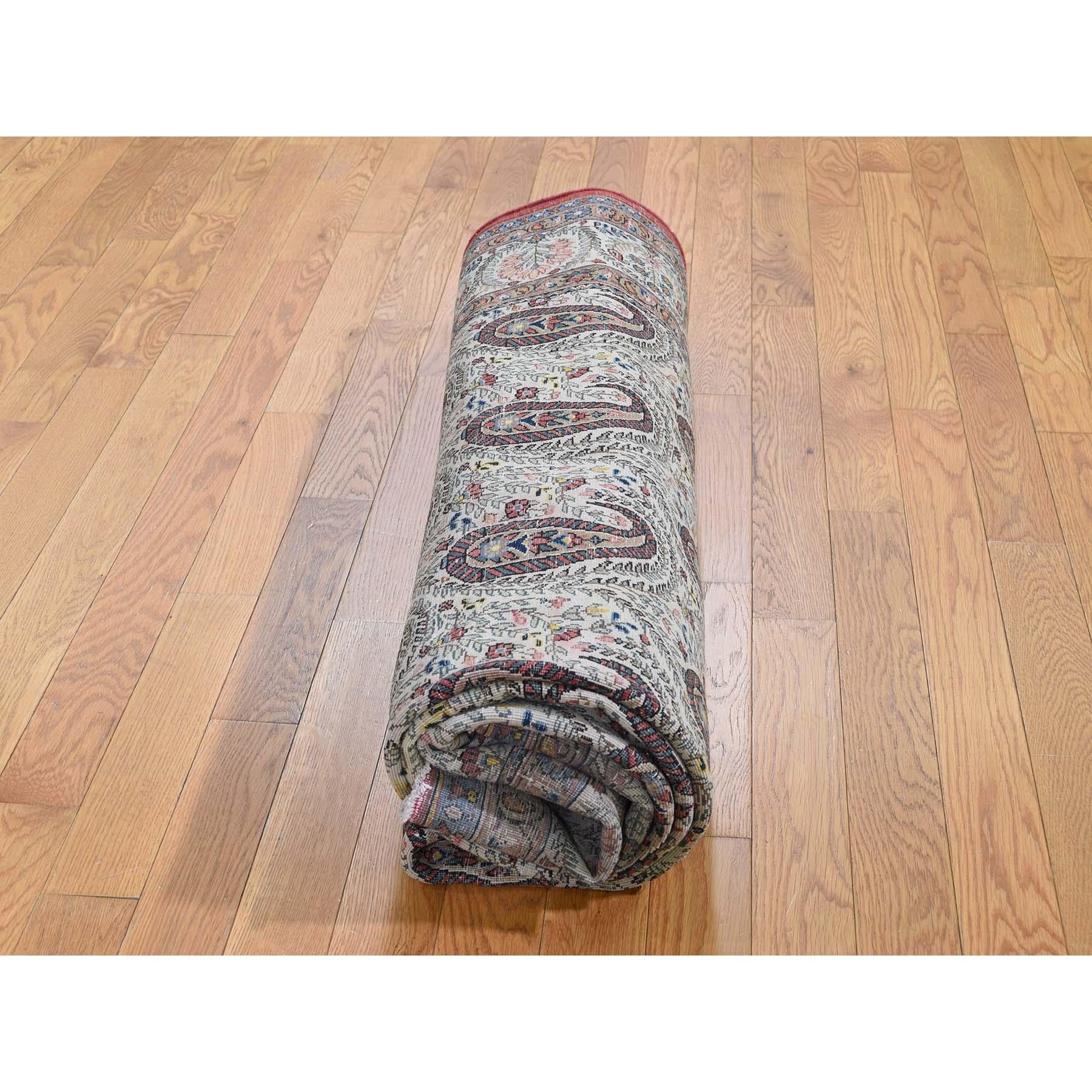 Antike persische Qum Guter Zustand Paisley Design Handgeknüpft Feiner Orientteppich im Angebot 3