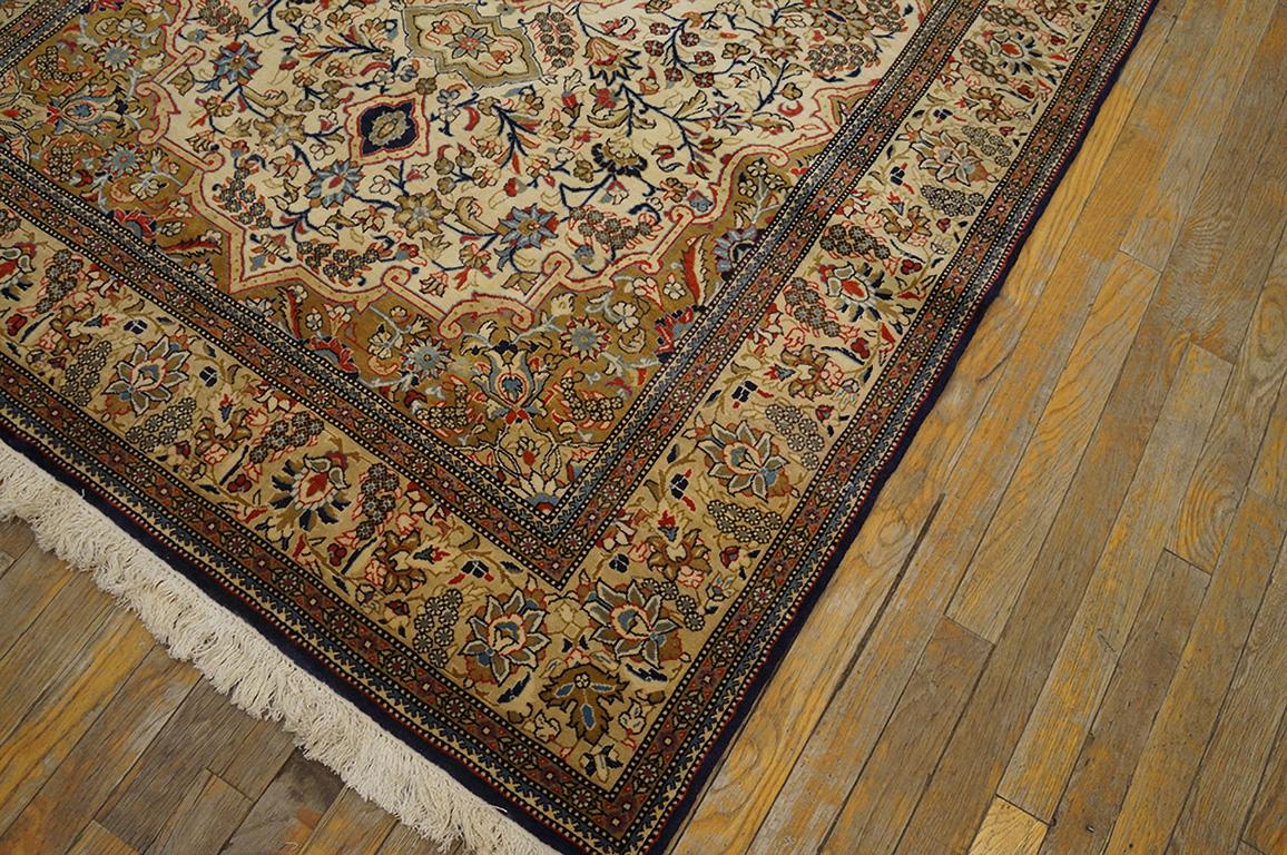 Antique Persian Qum rug. Size: 4'8