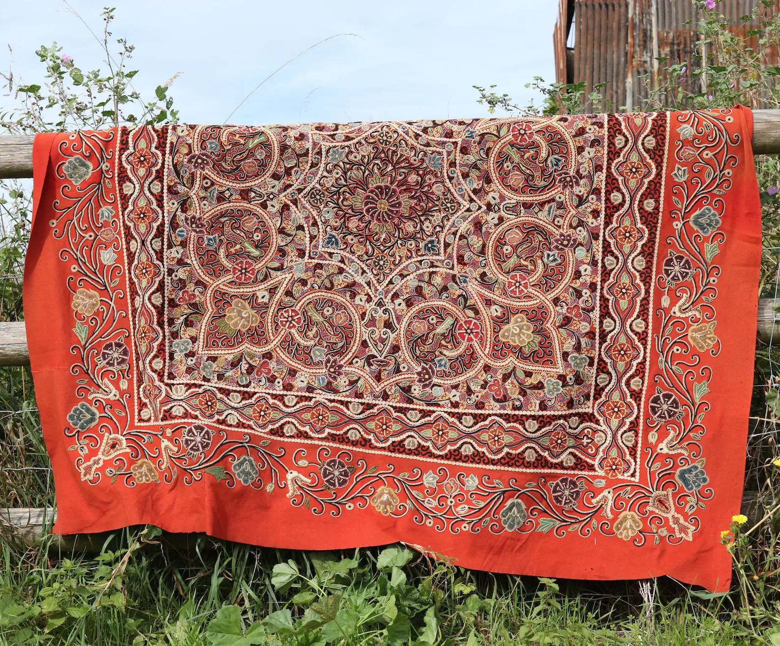 Perse ancien  broderie Rashti Douzi Bon état - En vente à Canterbury, GB