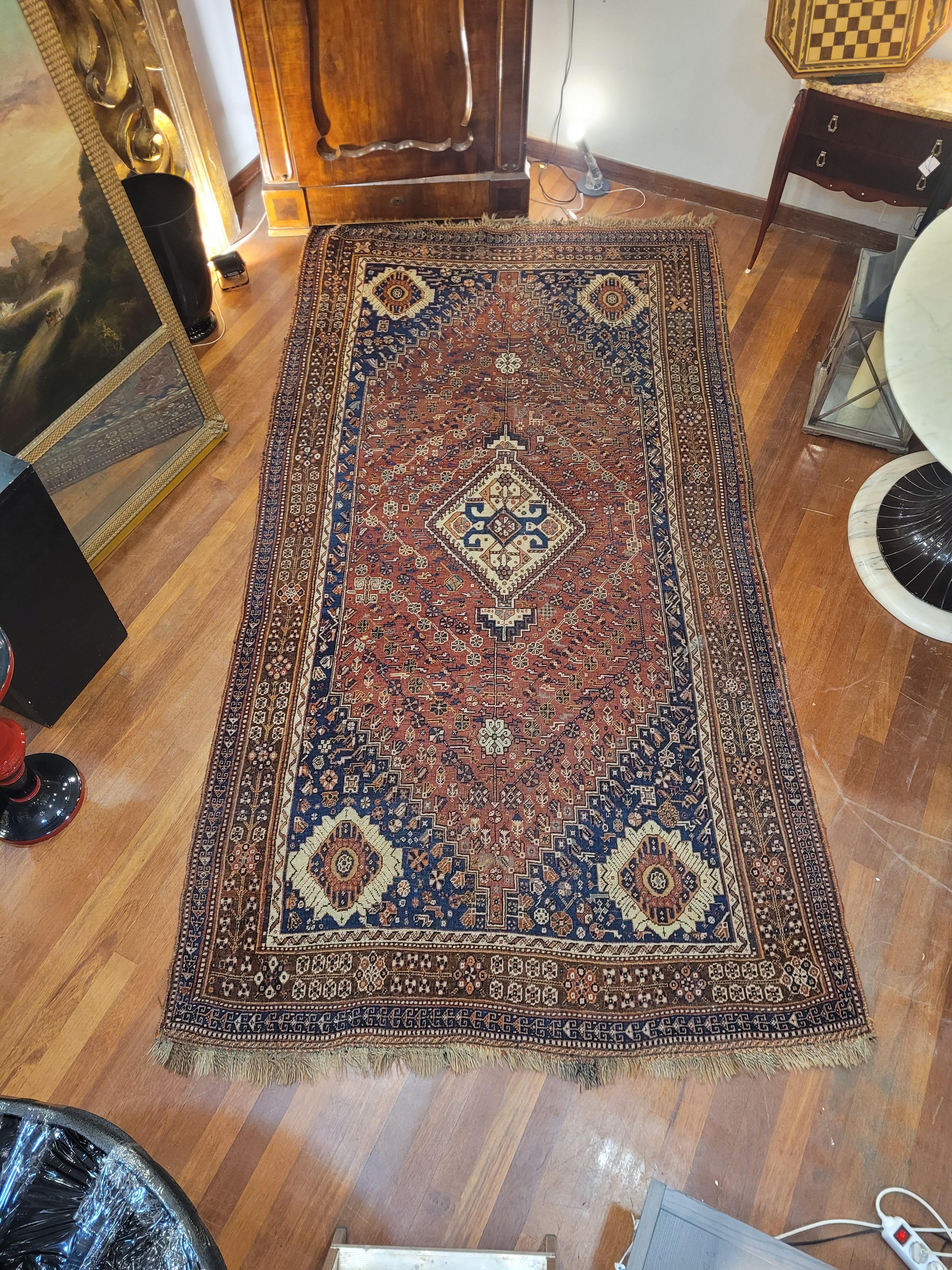 Antiker persischer roter und blauer Teppich, Feraghan - Iran - 305 x 155 im Angebot 5
