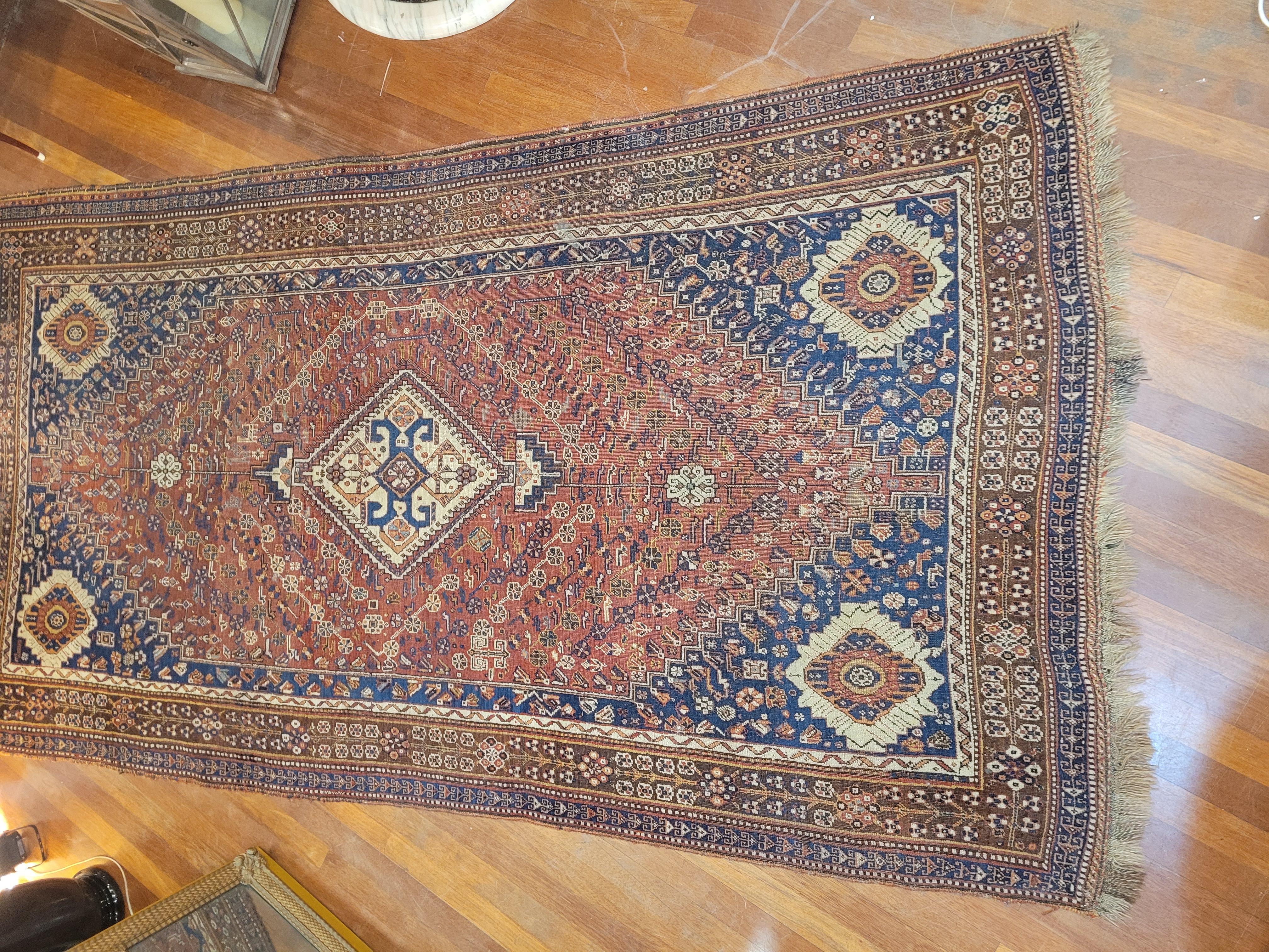 Antiker persischer roter und blauer Teppich, Feraghan - Iran - 305 x 155 im Angebot 6