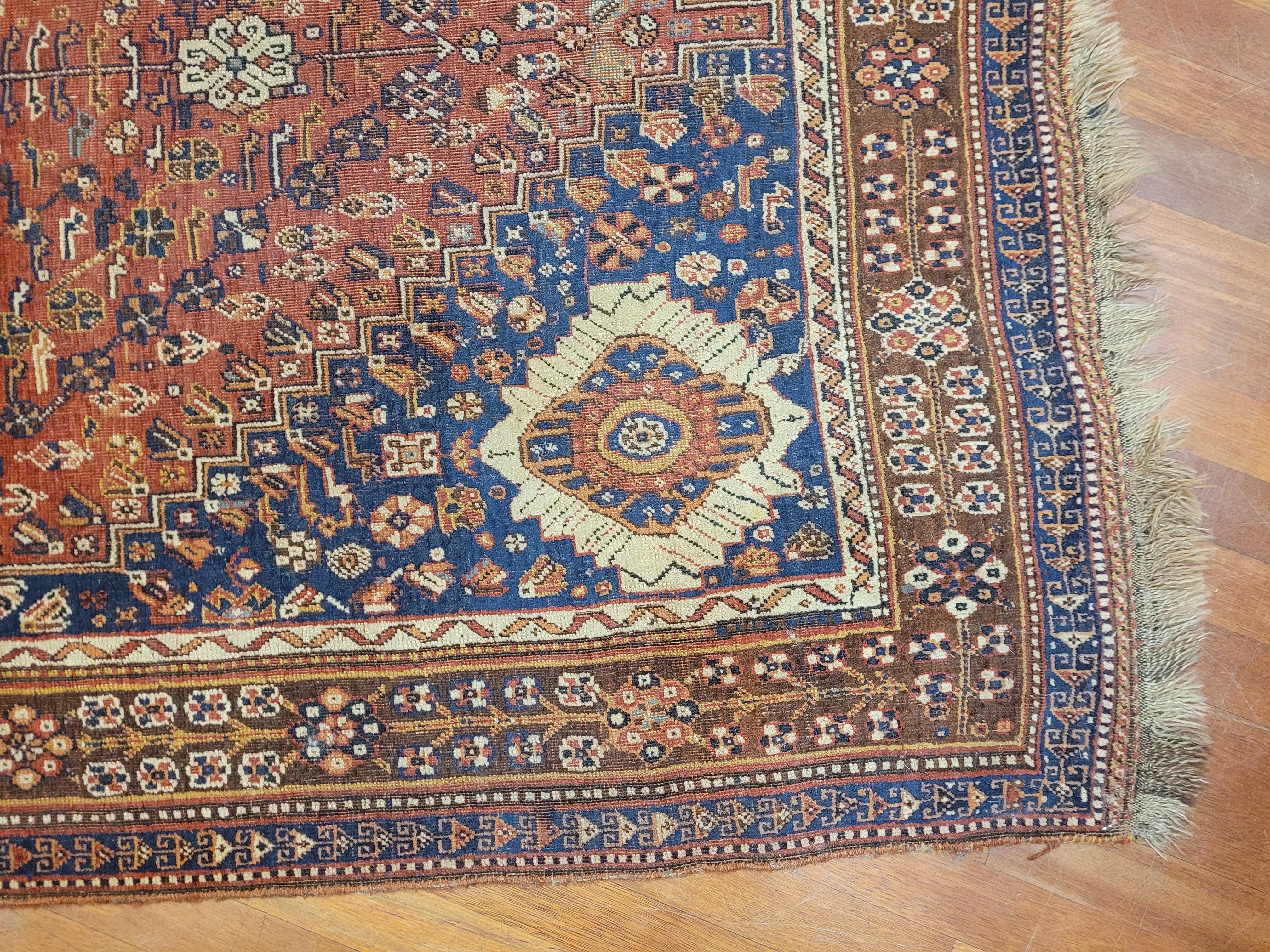Antiker persischer roter und blauer Teppich, Feraghan - Iran - 305 x 155 (Spätviktorianisch) im Angebot
