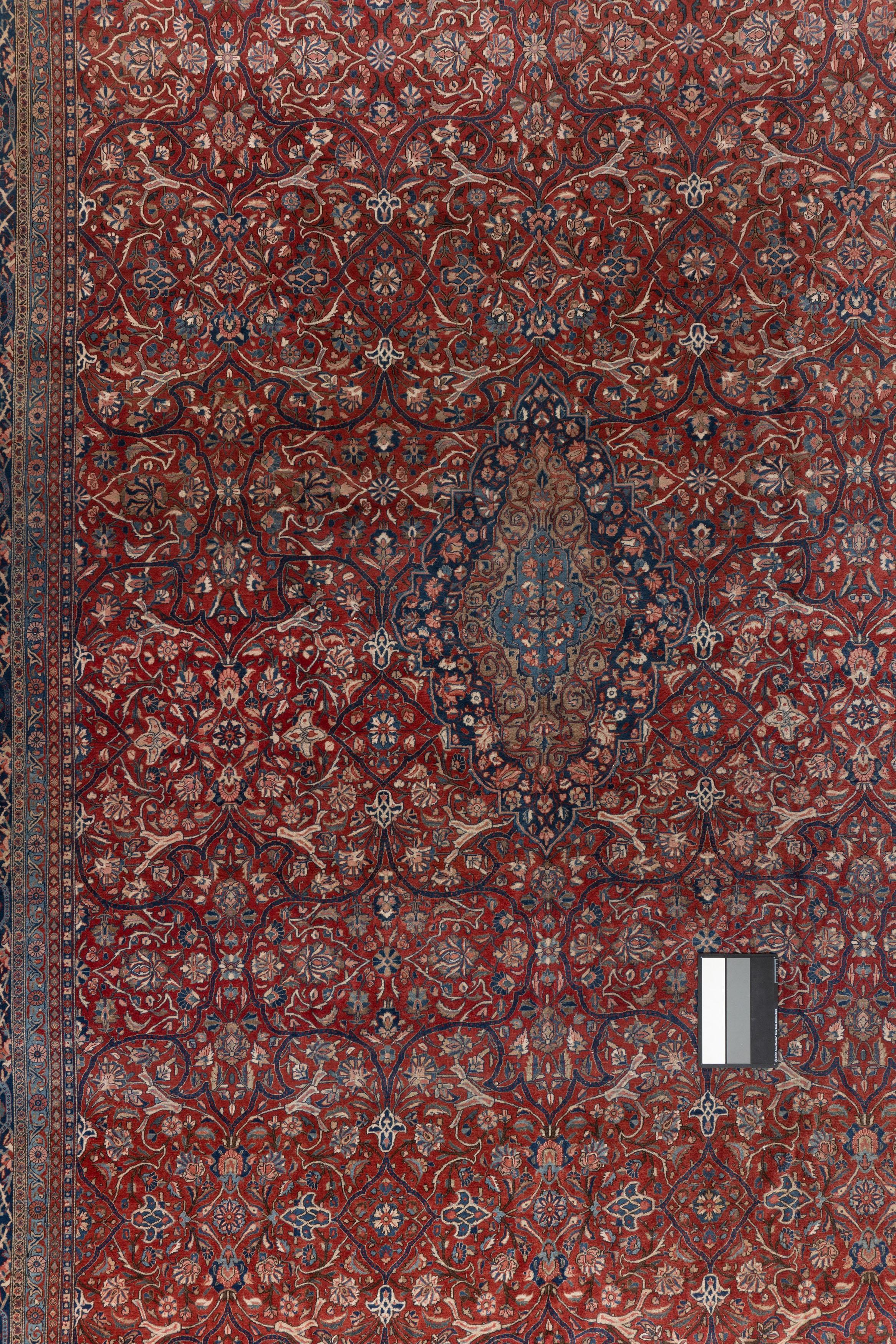 Ancien tapis de Kashan persan rouge noué à la main Bon état - En vente à New York, NY