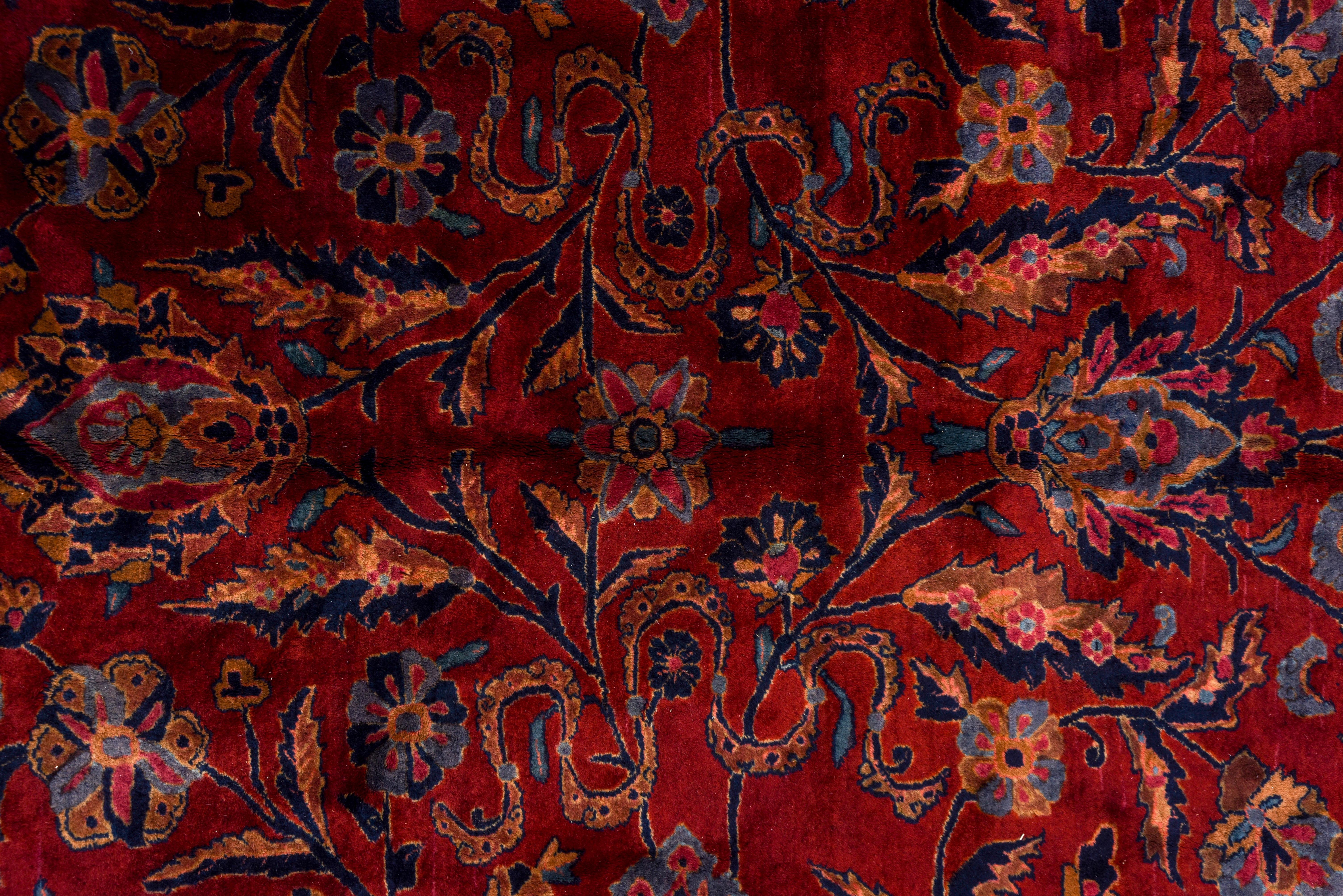 Antico tappeto persiano rosso Kashan, anni '20 circa In condizioni buone in vendita a New York, NY
