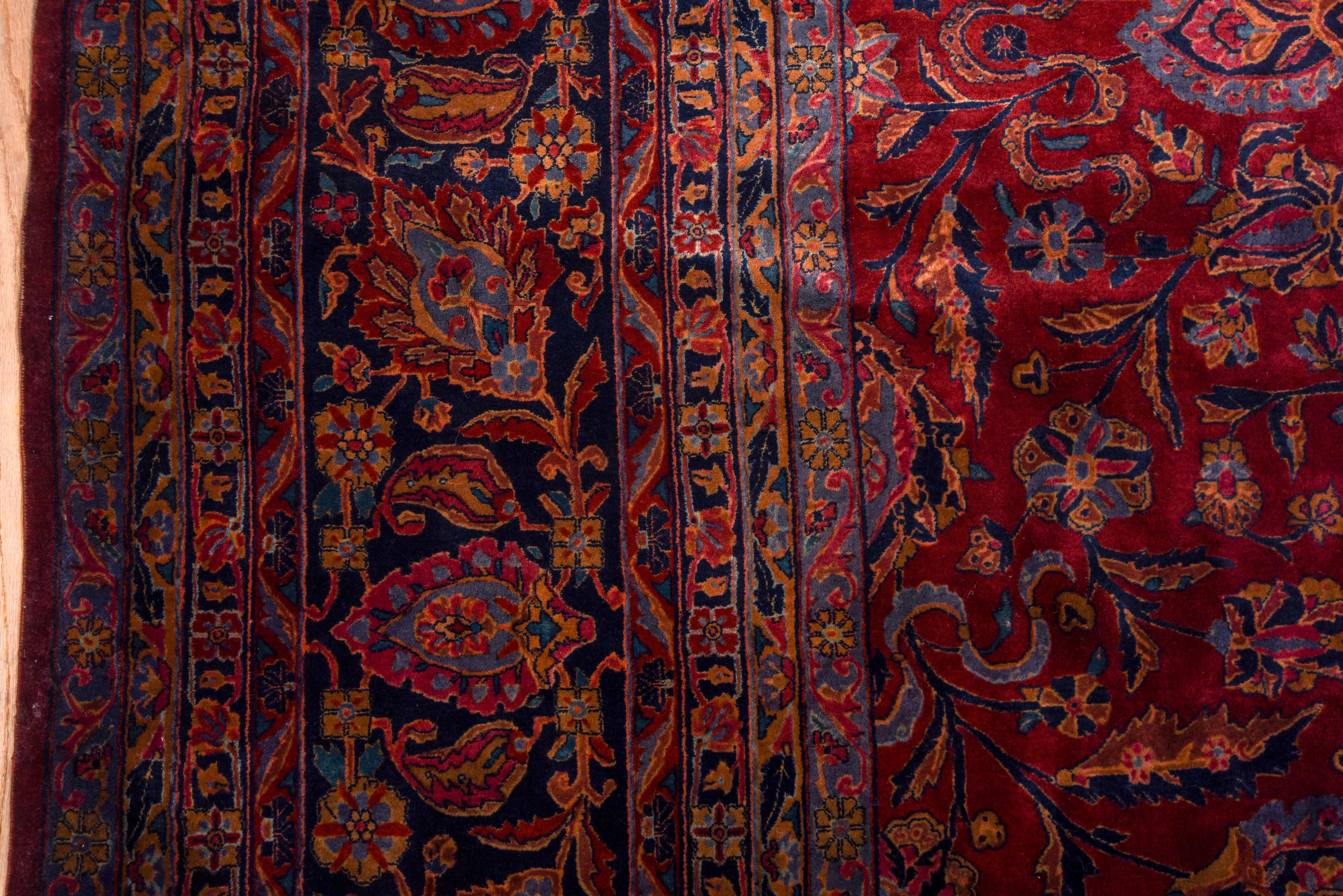 Laine Tapis de Kashan rouge persan ancien, vers les années 1920 en vente