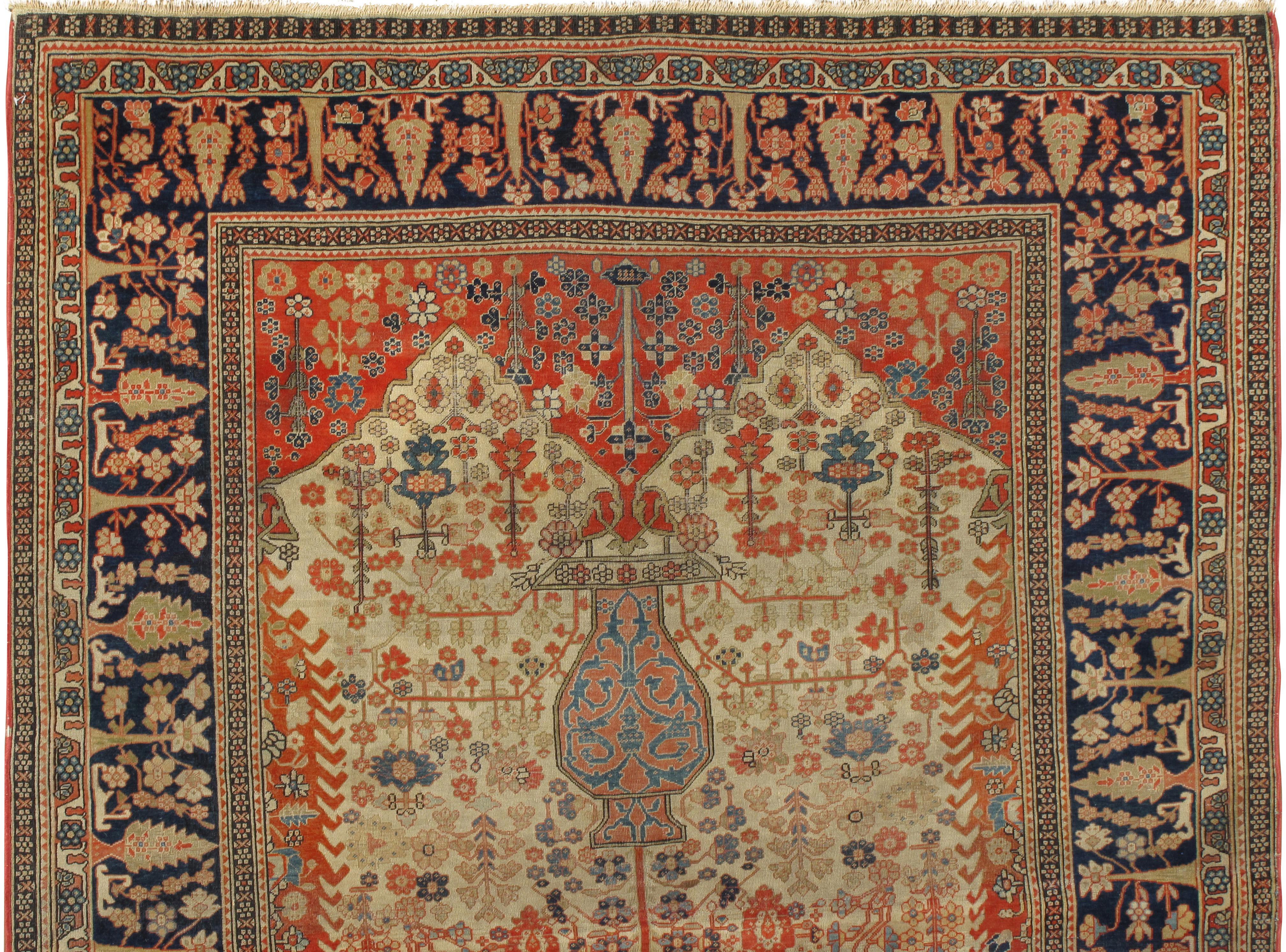 4'2 x 6'. Située sur la route des caravanes vers l'Inde, dans le centre de la Perse, la ville de Kashan est réputée pour être l'une des zones de production de qualité supérieure. Mohtashem signifie le nom du maître tisserand dont les œuvres se