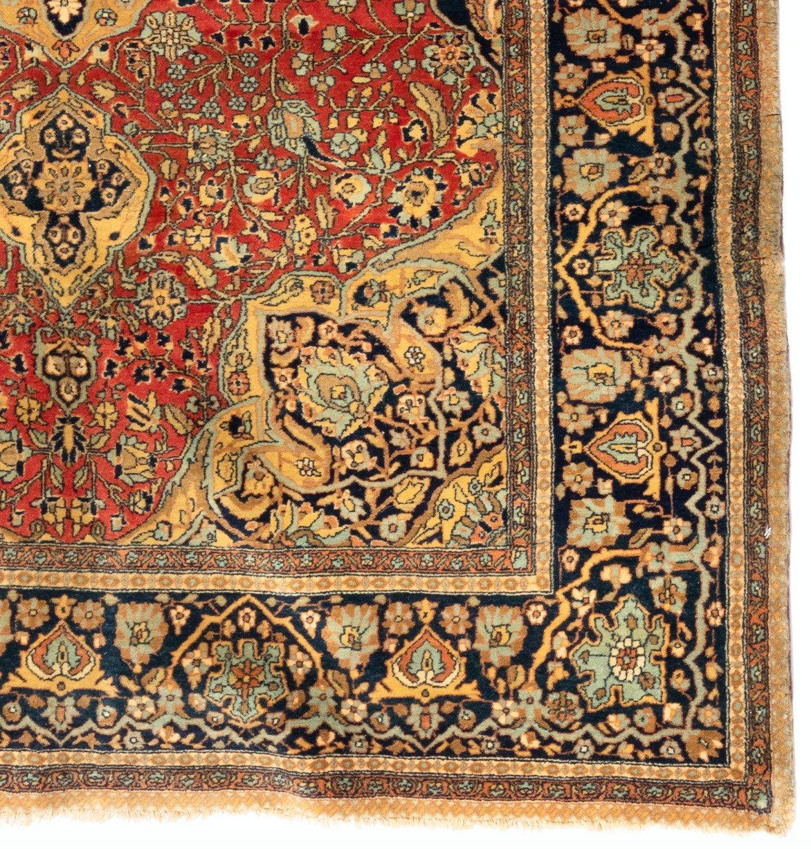 Antiker persischer roter, hellblauer, marineblauer, geblümter Mohtasham Kashan-Teppich, um 1880 (Persisch) im Angebot