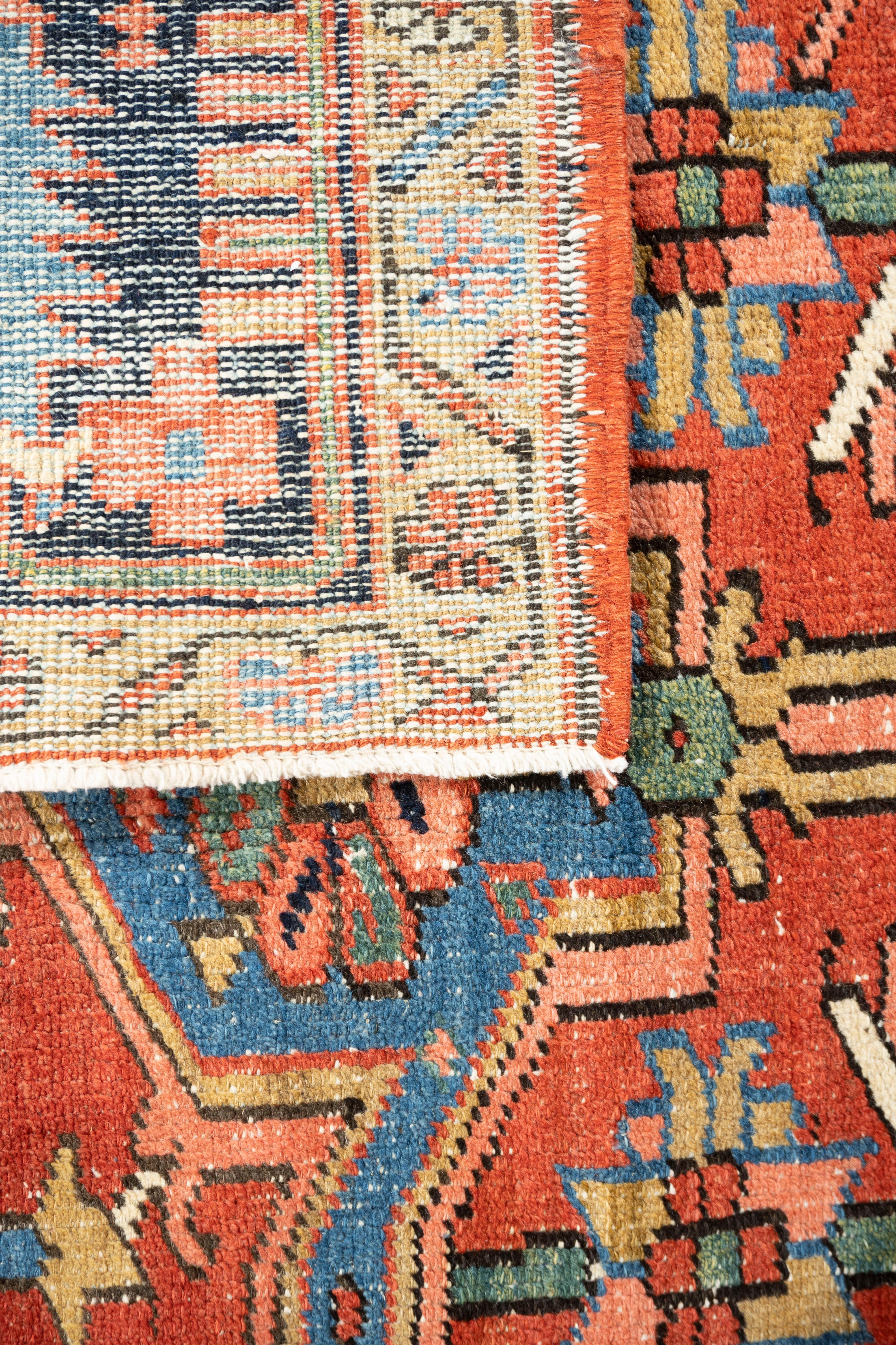 Alfombra Persa Antigua Serapi Roja 10'9 X 19'1 siglo XX en venta