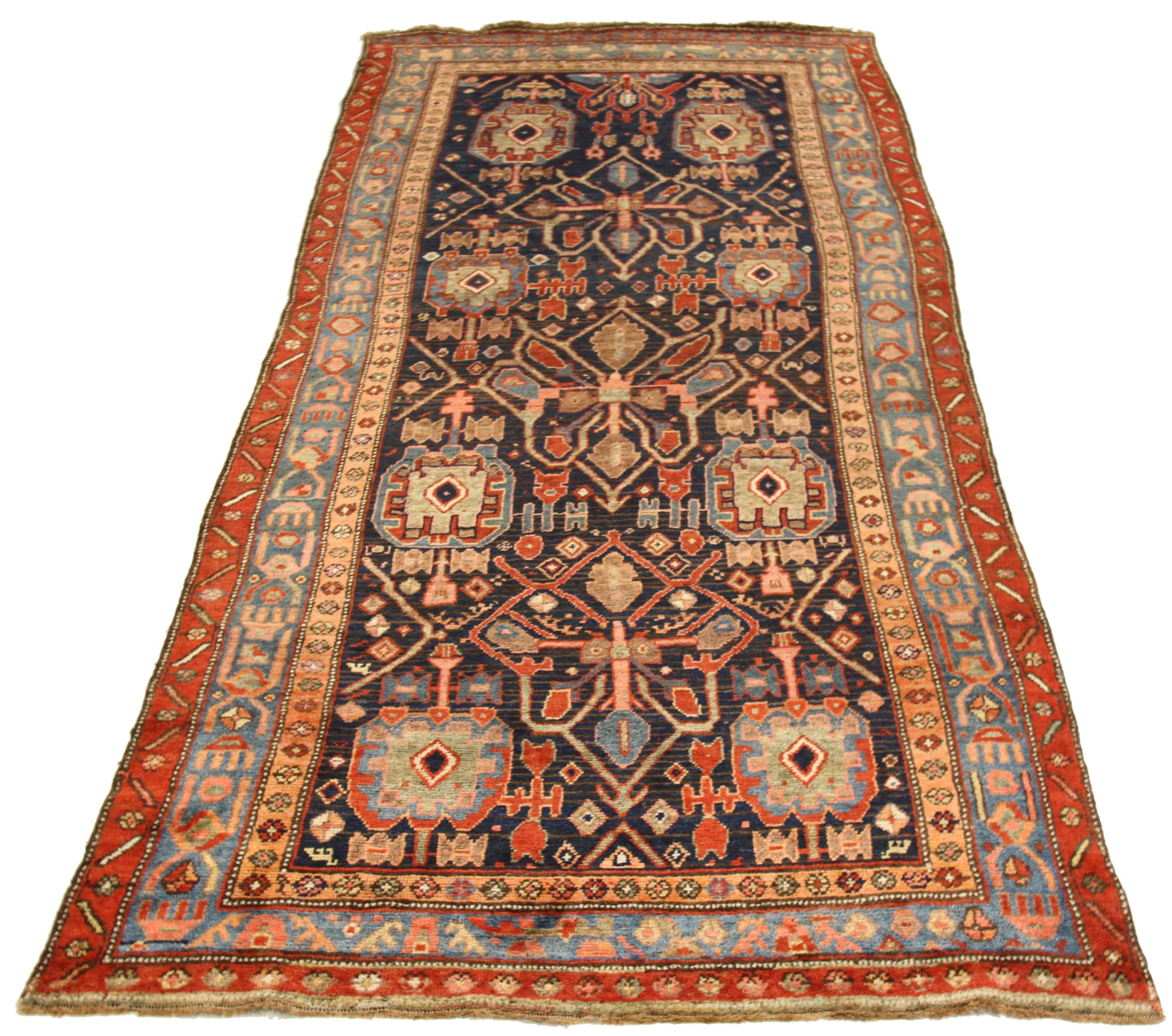 Antiker persischer Teppich Bijar-Design mit prächtigen Stammesmustern, um 1910 (Persisch) im Angebot