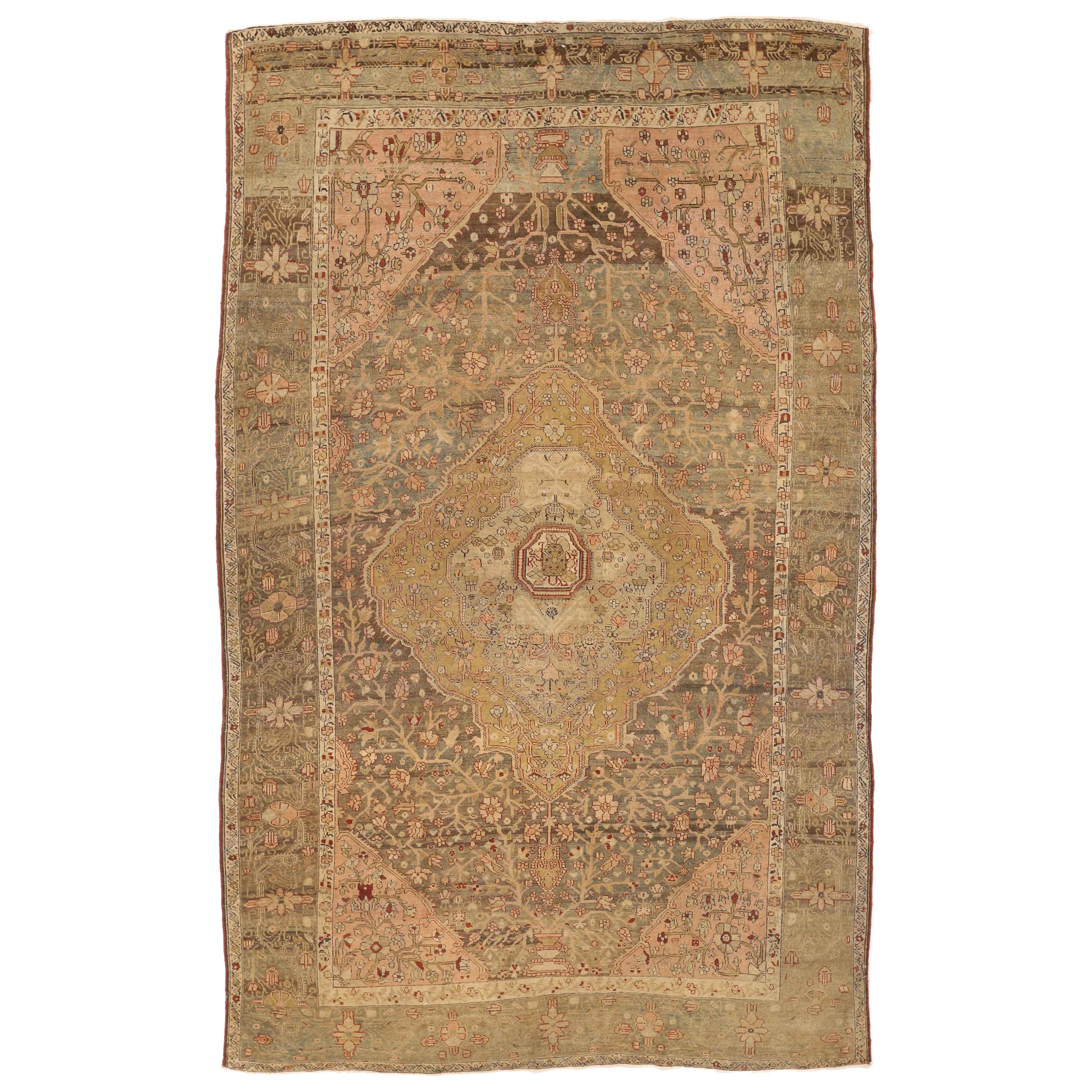 Antiker persischer Teppich im Farahan-Design mit großem Blumenmotiv, ca. 1930er Jahre