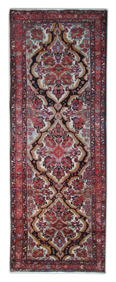 Tapis anciens faits à la main, tapis à motifs floraux Tapis de couloir Oriental Stair Runner en vente 
