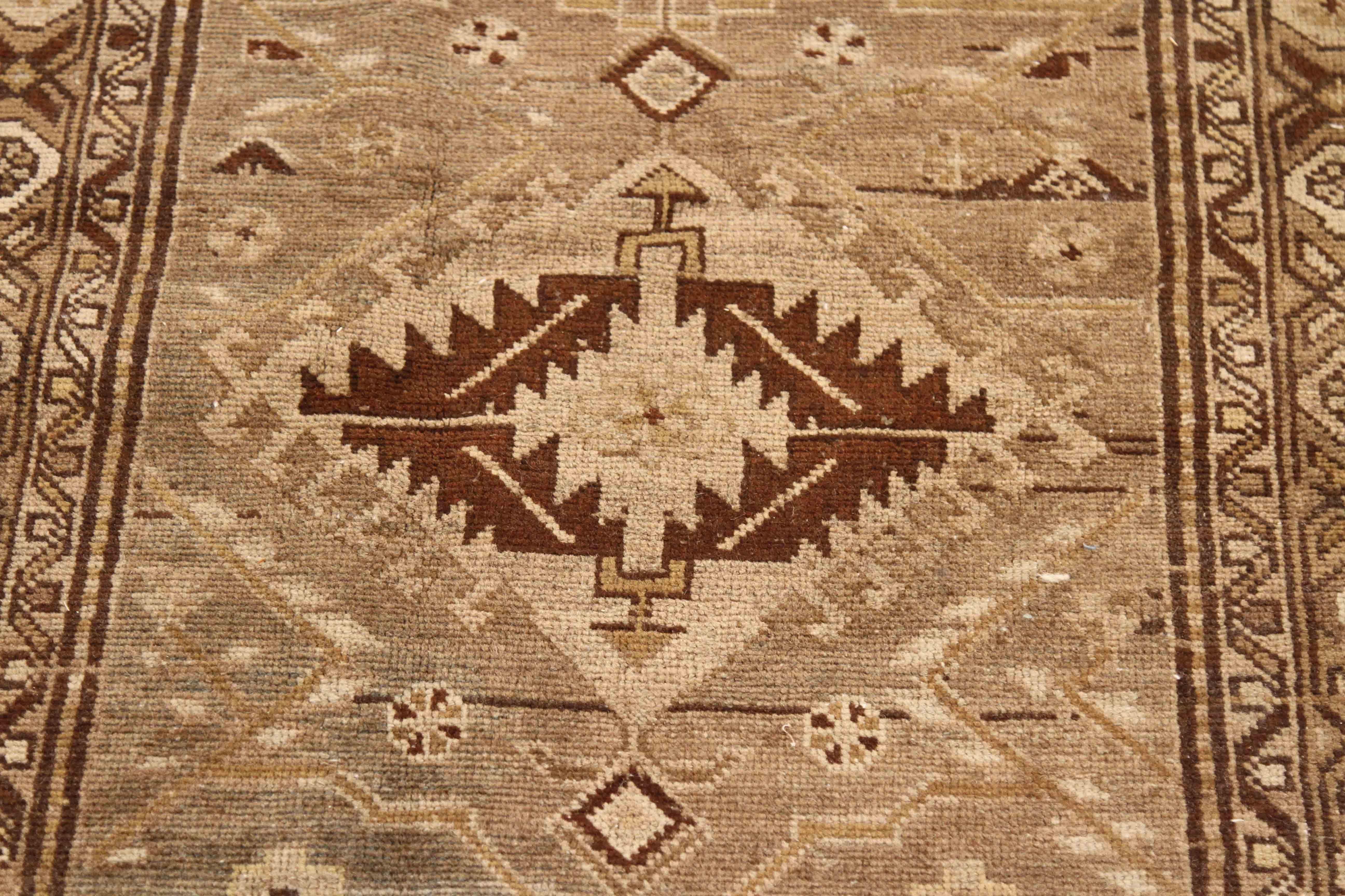 Antique Persian Rug from the 1930s in Captivating Geometric Azerbaijan Design In Excellent Condition For Sale In Dallas, TX