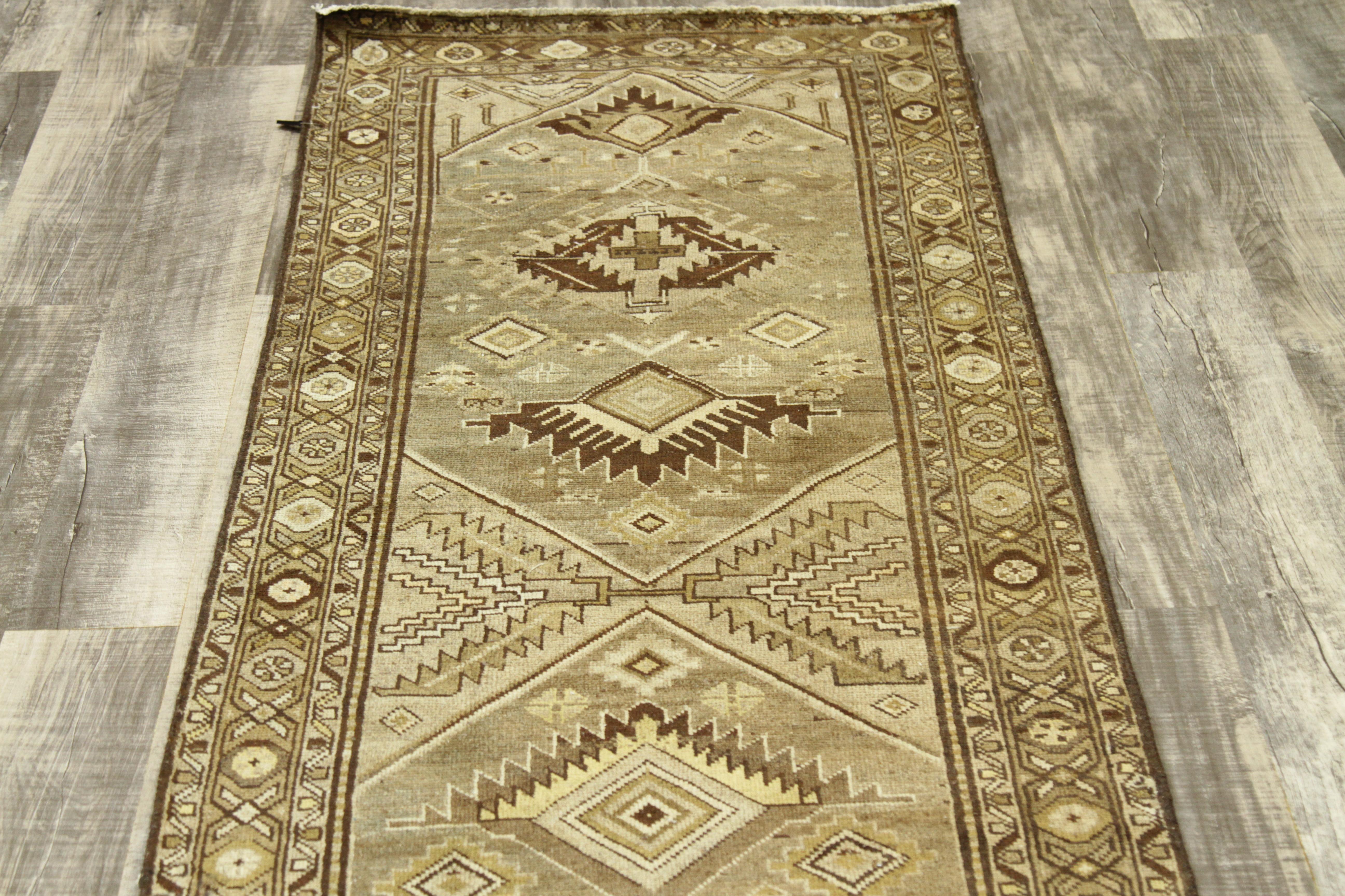 Antique Persian Rug from the 1930s in Captivating Geometric Azerbaijan Design For Sale 2