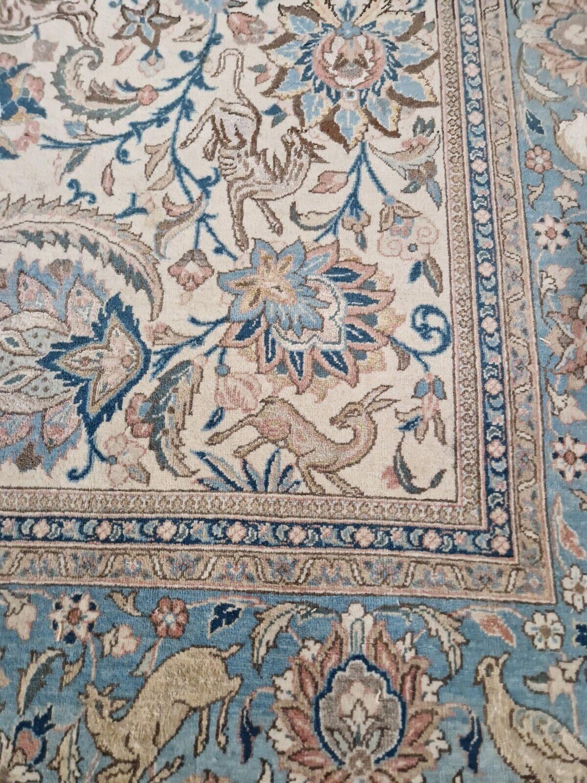 Persian Rug from the city of Ghom 355 X 232 cm Wool and Silk For Sale 6