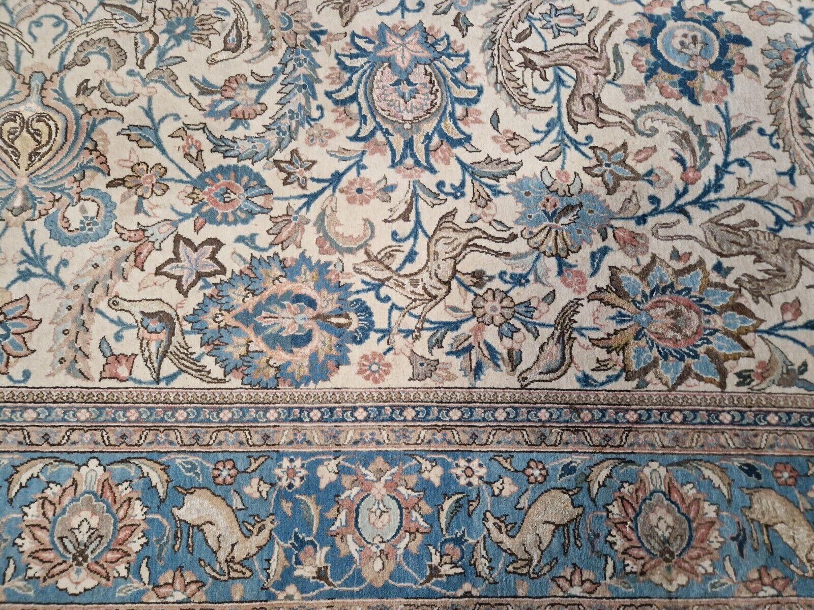 Persian Rug from the city of Ghom 355 X 232 cm Wool and Silk For Sale 7