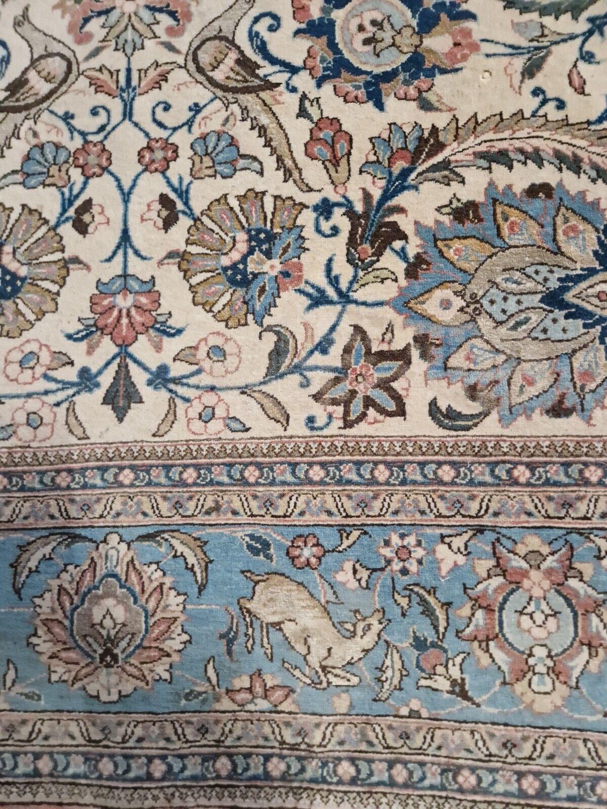 Persian Rug from the city of Ghom 355 X 232 cm Wool and Silk For Sale