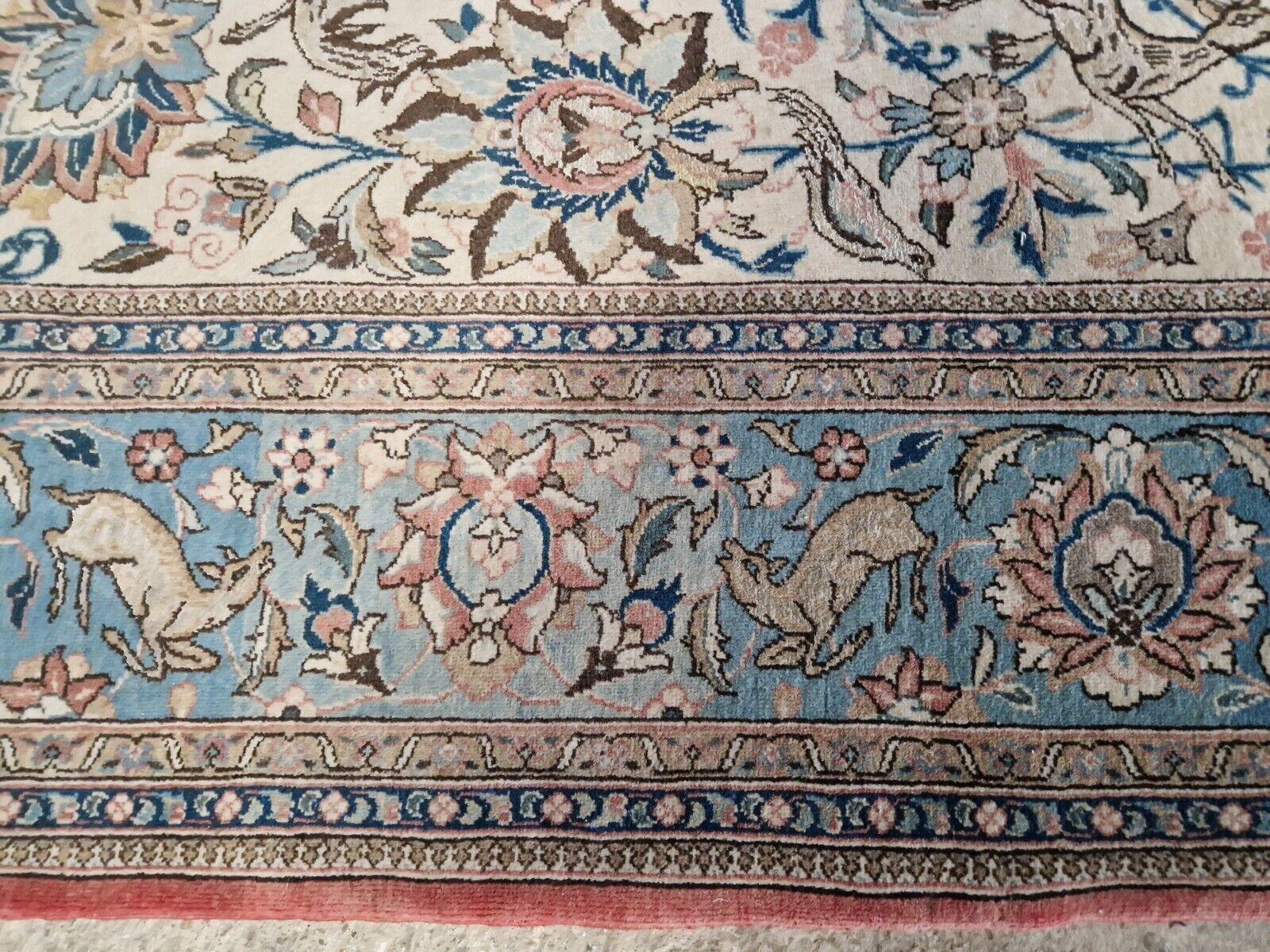 Persian Rug from the city of Ghom 355 X 232 cm Wool and Silk For Sale 2