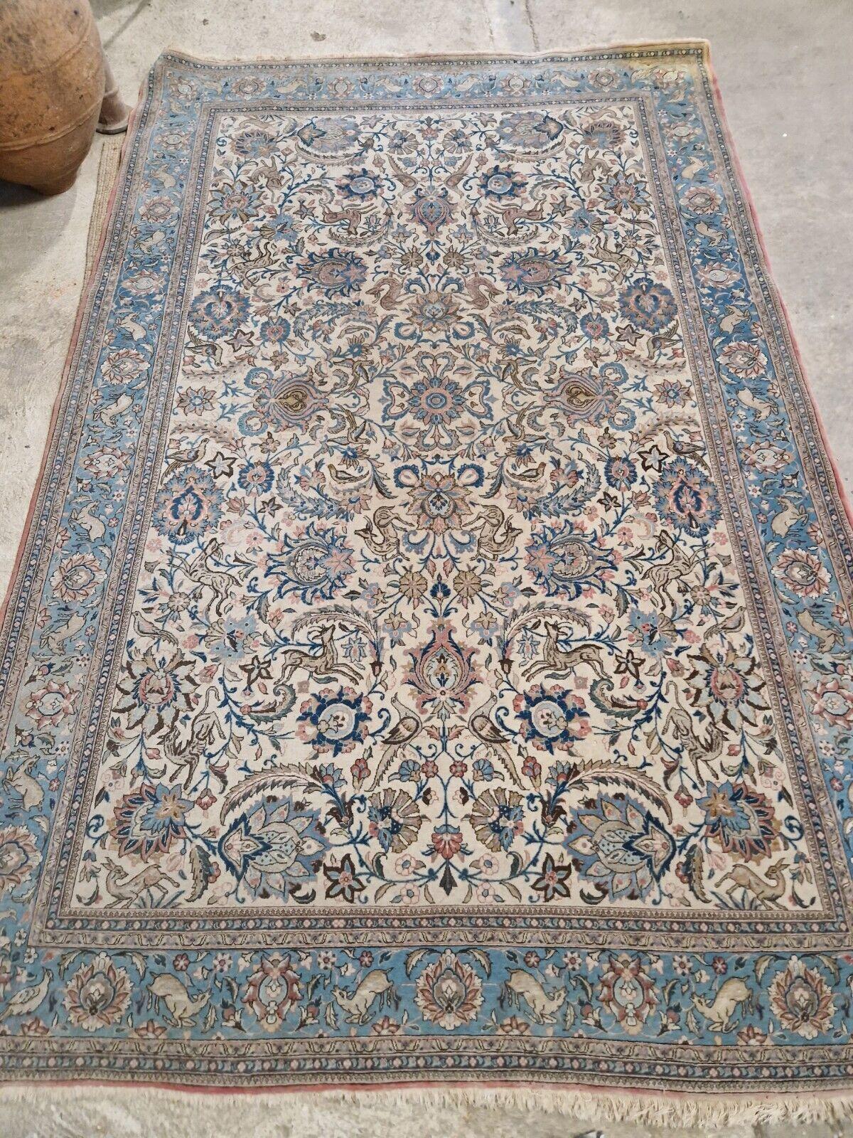 Persian Rug from the city of Ghom 355 X 232 cm Wool and Silk For Sale 3