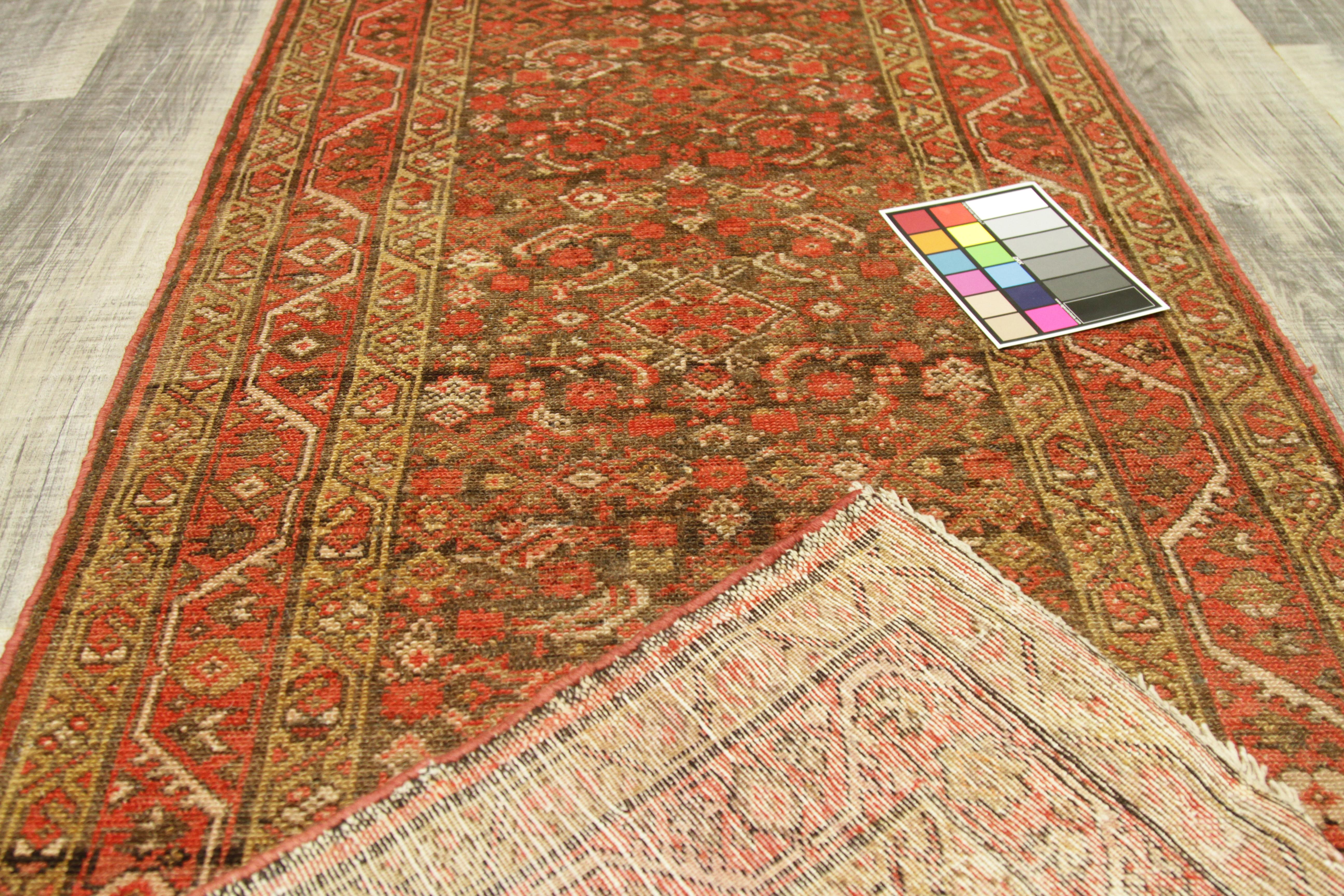 Antique Persian Rug in Malayer Design, 1910 For Sale 7