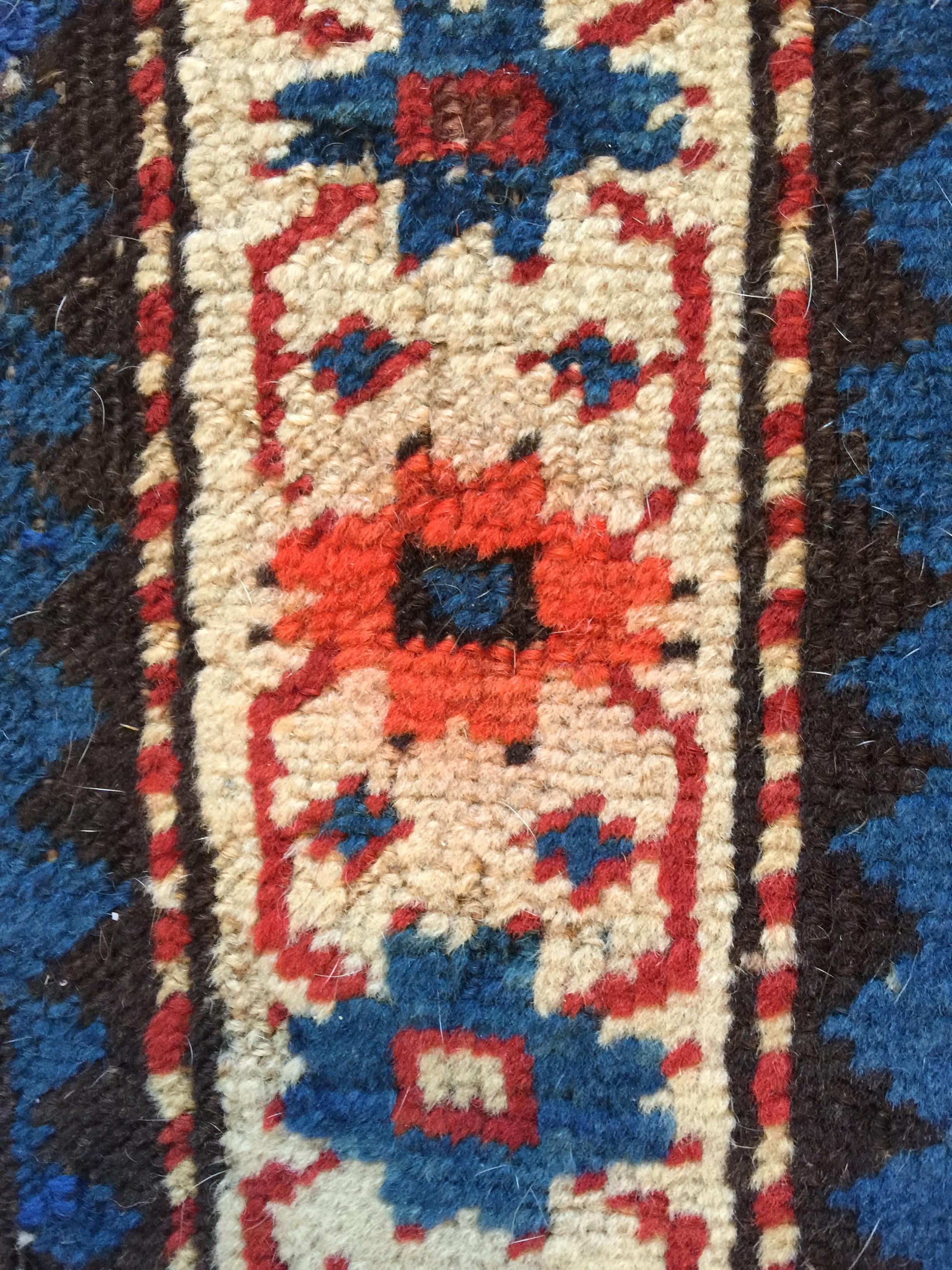 Antique Persian Rug: Late 19th Century Eagle Kazak Chelaberd Wool Rug Carpet For Sale 3