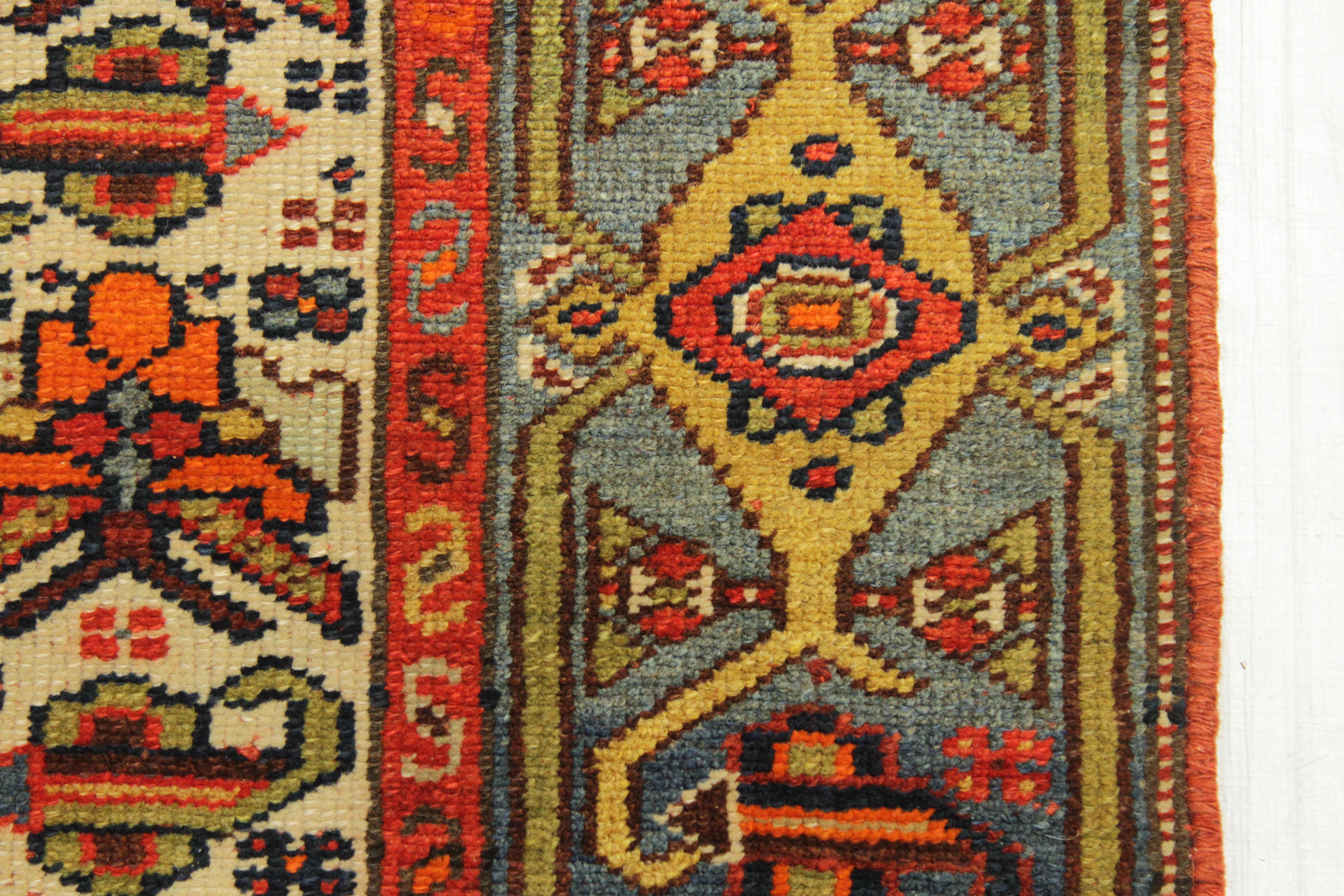 Tapis persan ancien à motif Malayer avec motifs géométriques majestueux, vers les années 1910 en vente 2