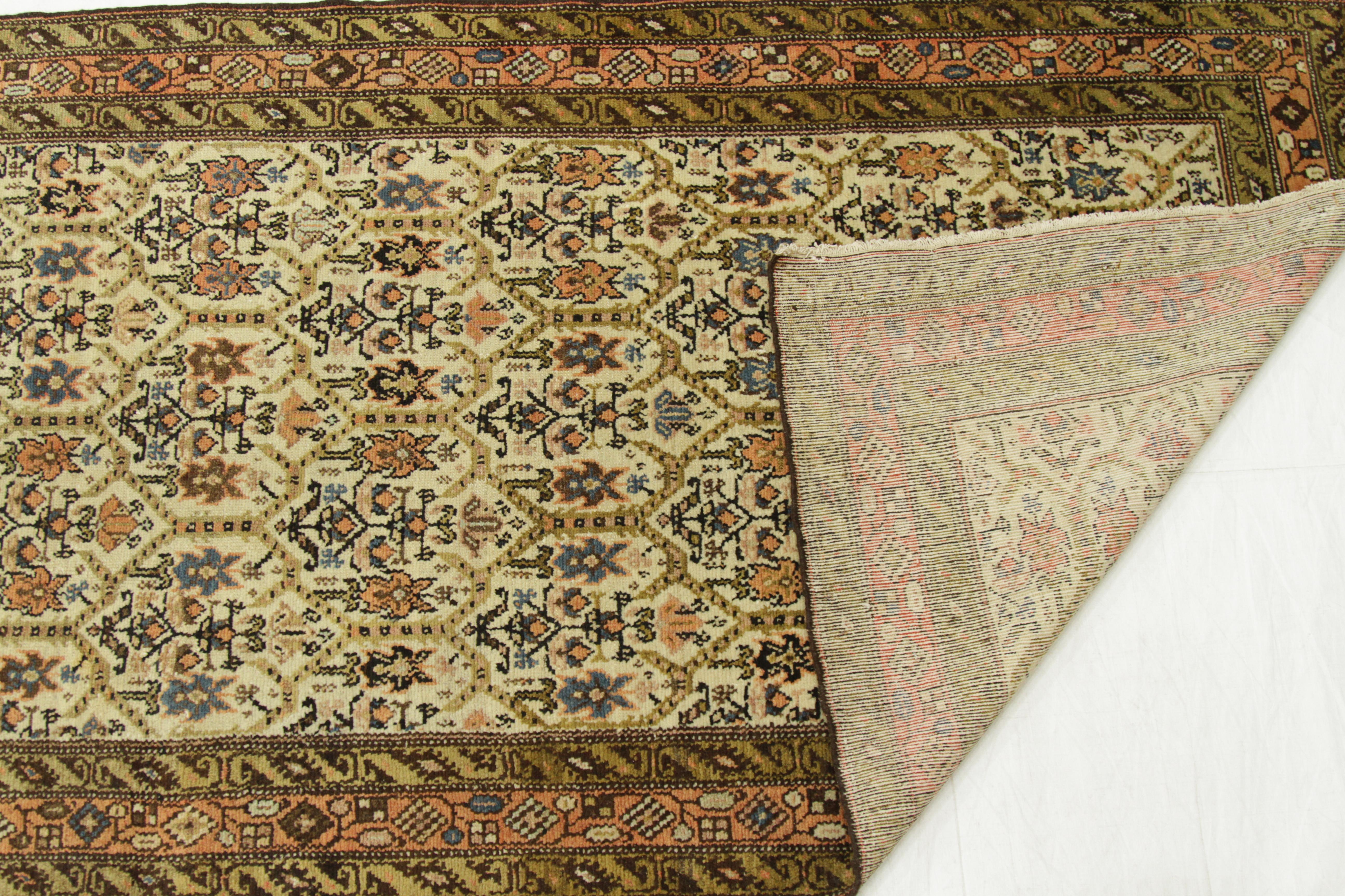 Mid-20th Century Antique Persian Rug Malayer Design with Rich Floral Patterns, circa 1930s For Sale