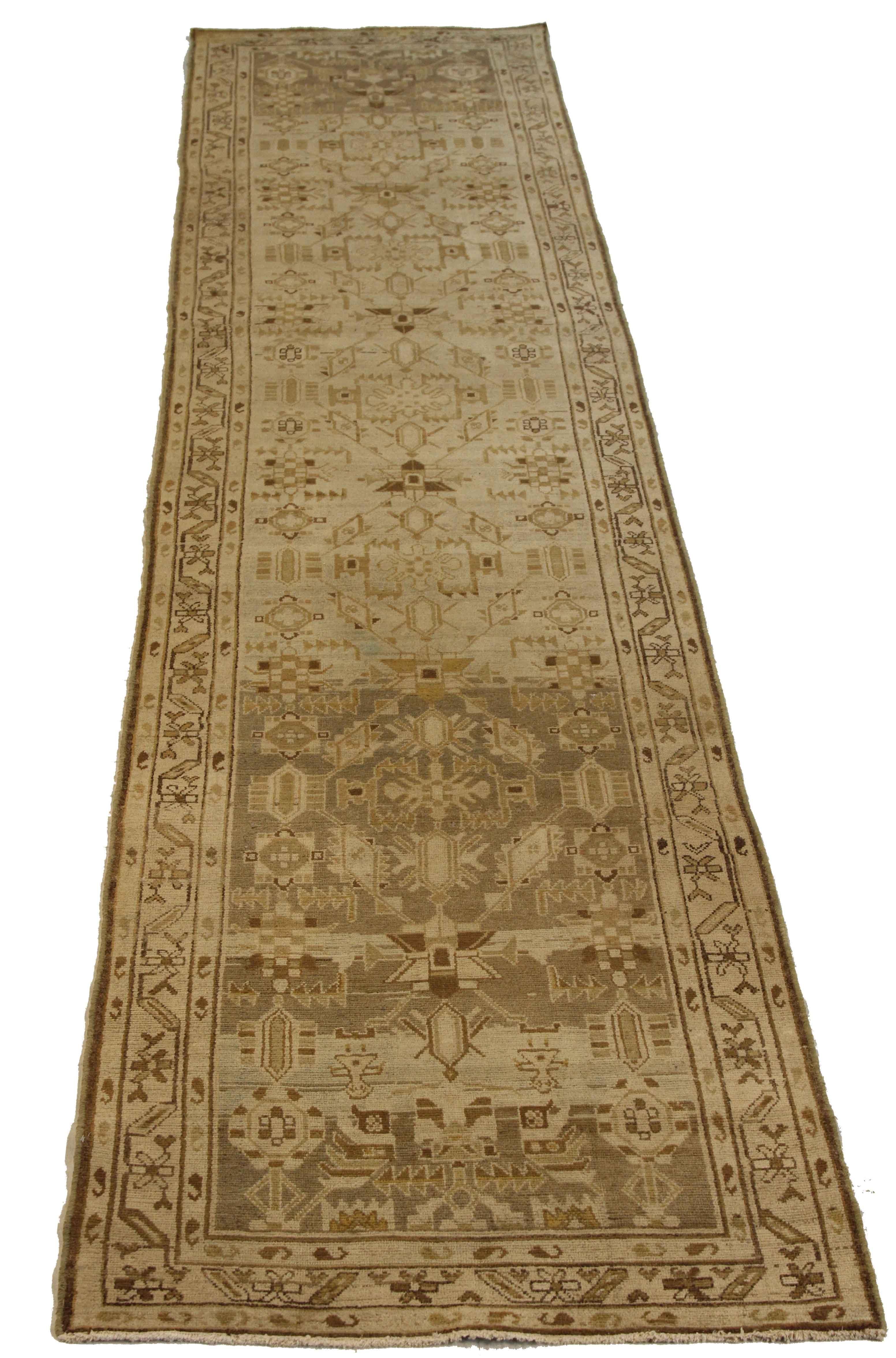 Antique Persian Rug Malayer Style with Delightful Scarab Details, circa 1940s In Excellent Condition For Sale In Dallas, TX
