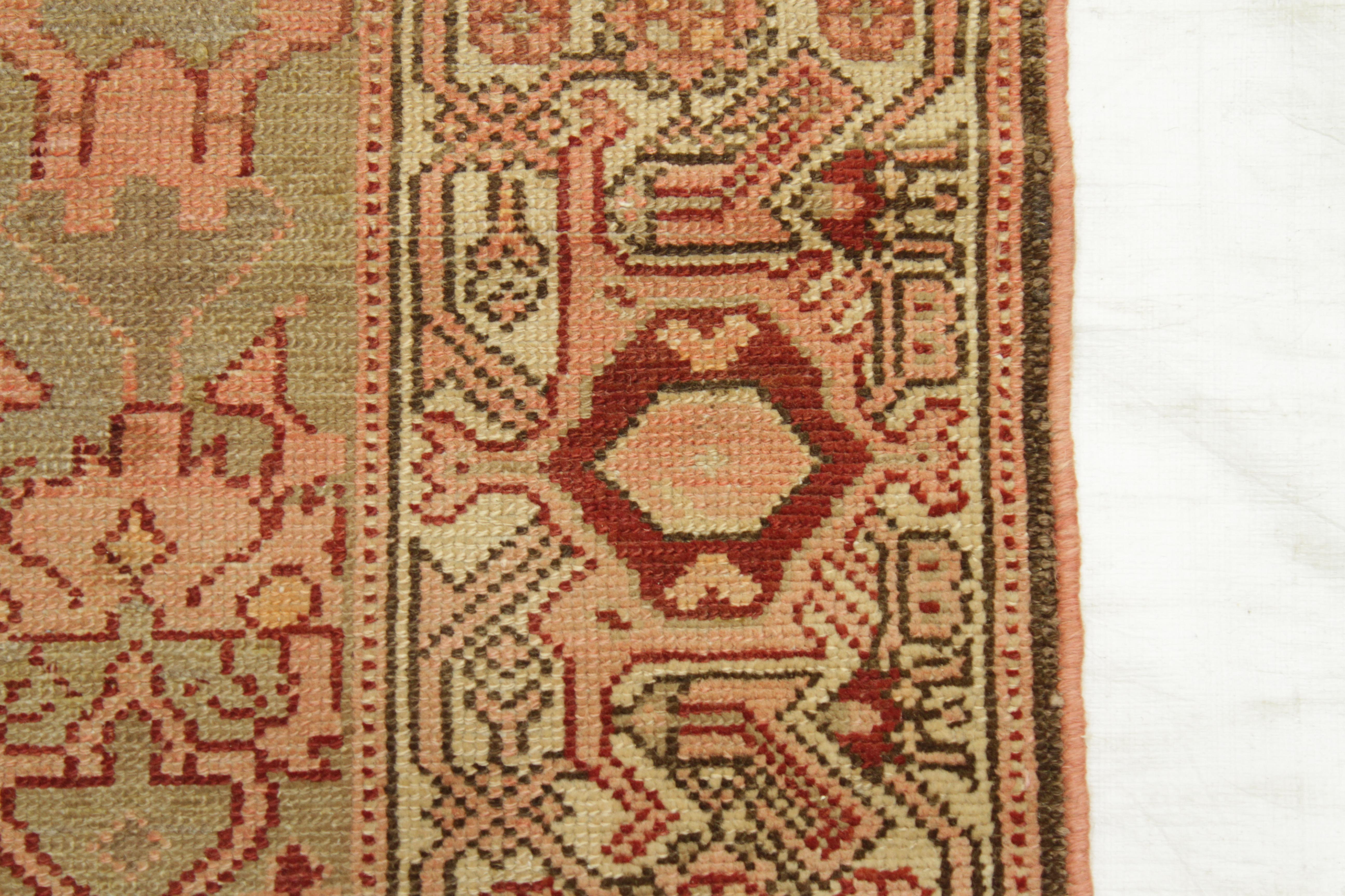 Antique Persian Rug Malayer Style with Fiery Floral Patterns, circa 1920s For Sale 3