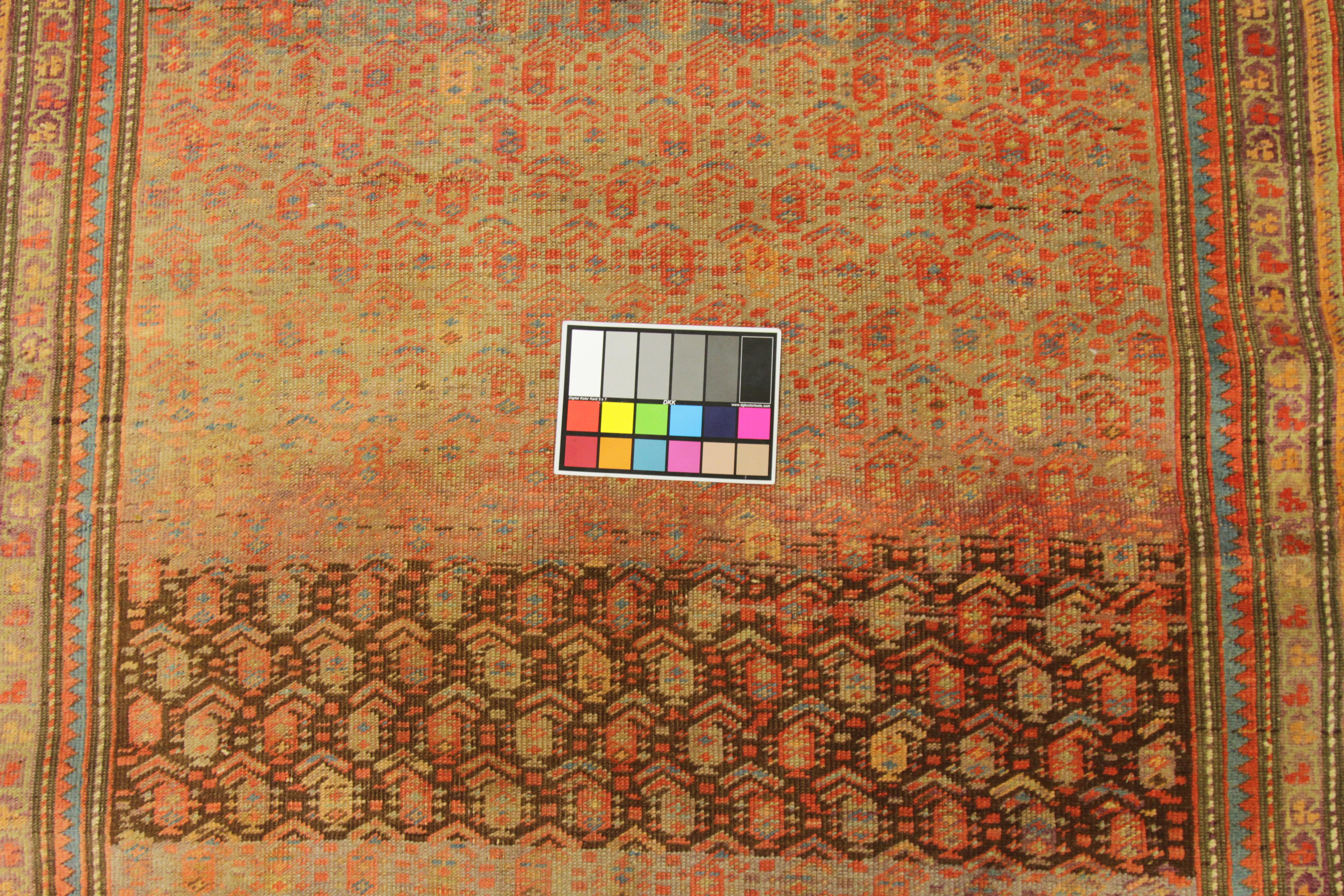 Antique Persian Rug Meshkin Design with Stylish Fading Patterns, circa 1920s For Sale 1