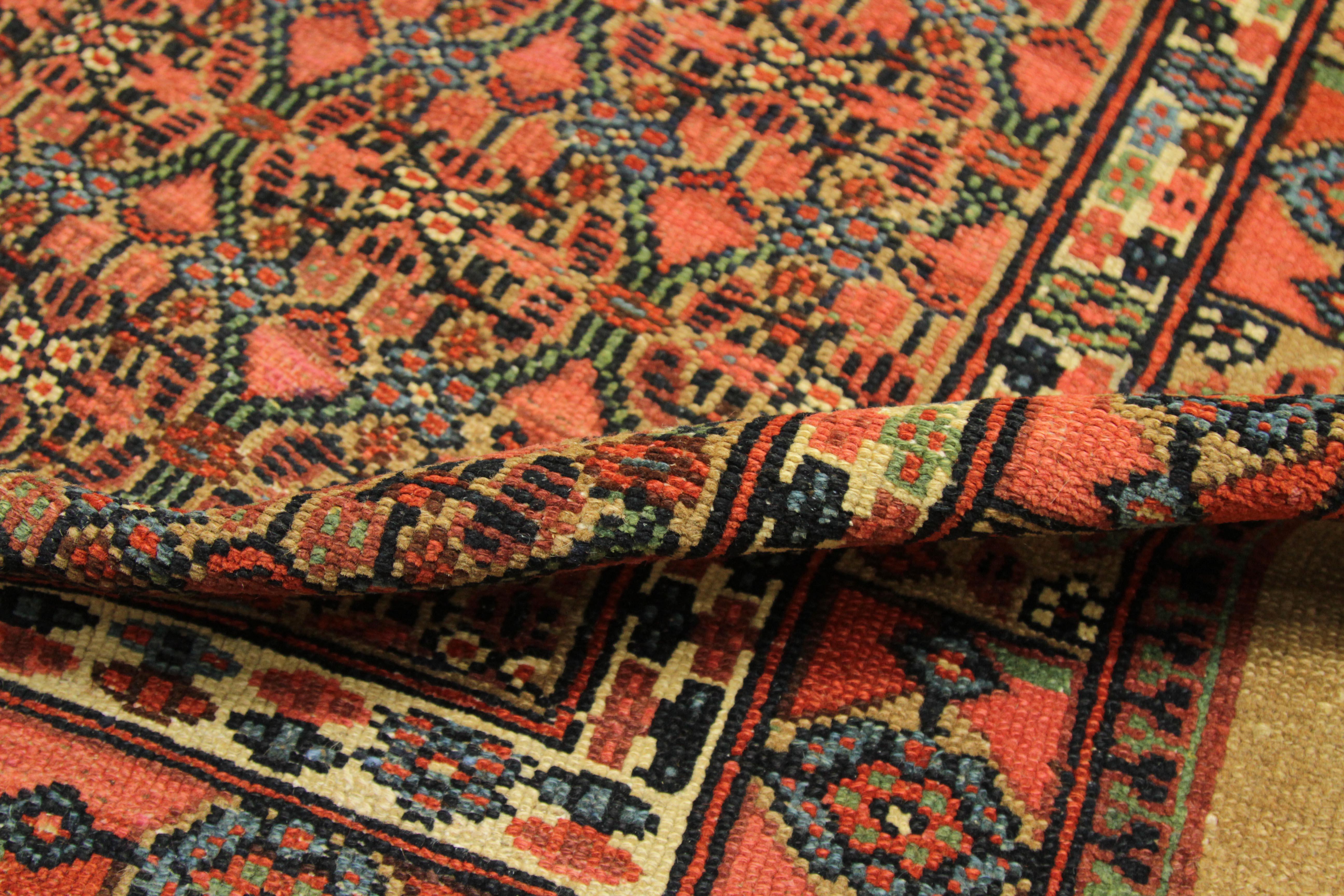 Antique Persian Rug Sarab Design Made of Fine Camel Hair, circa 1920s For Sale 1