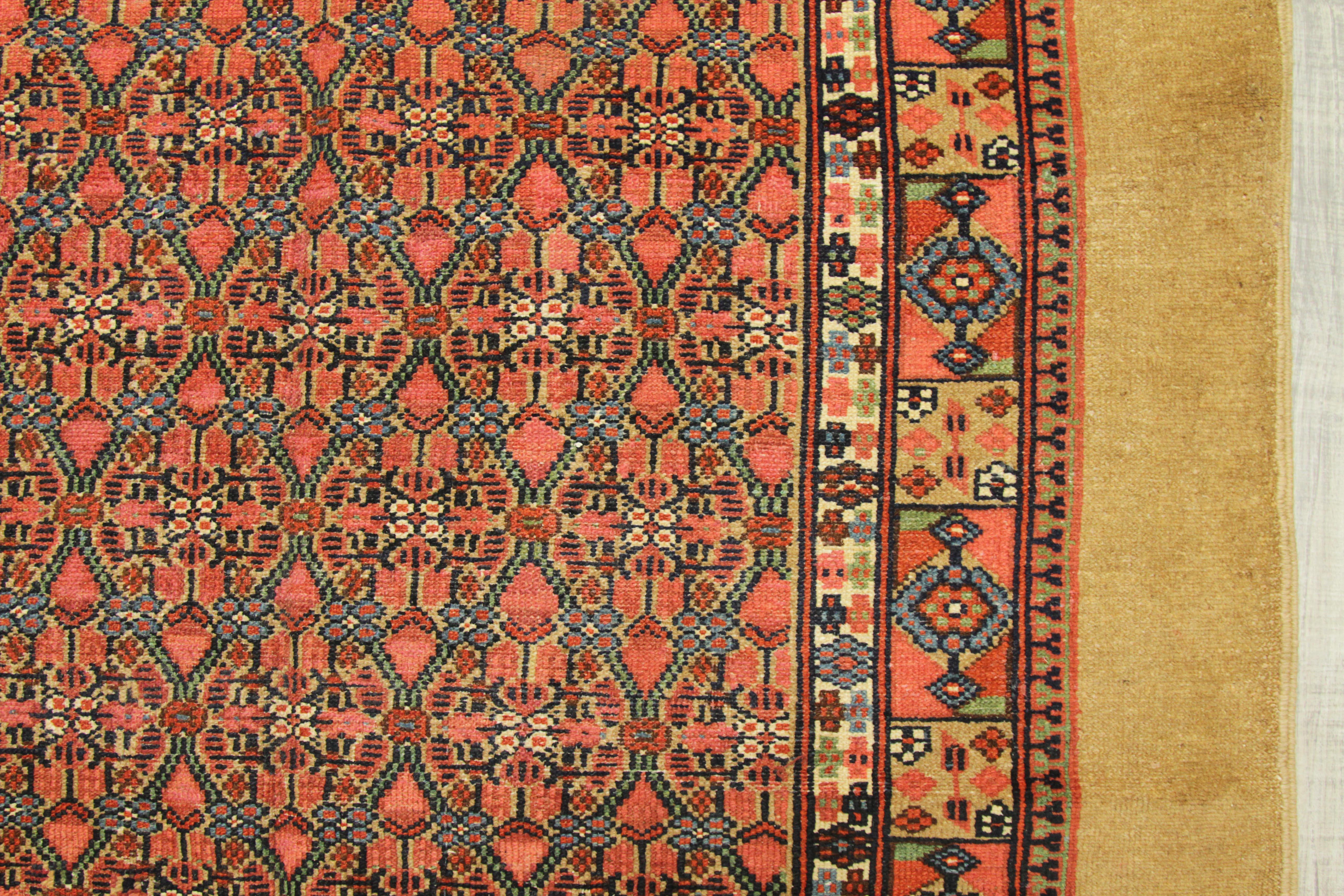Antique Persian Rug Sarab Design Made of Fine Camel Hair, circa 1920s For Sale 2