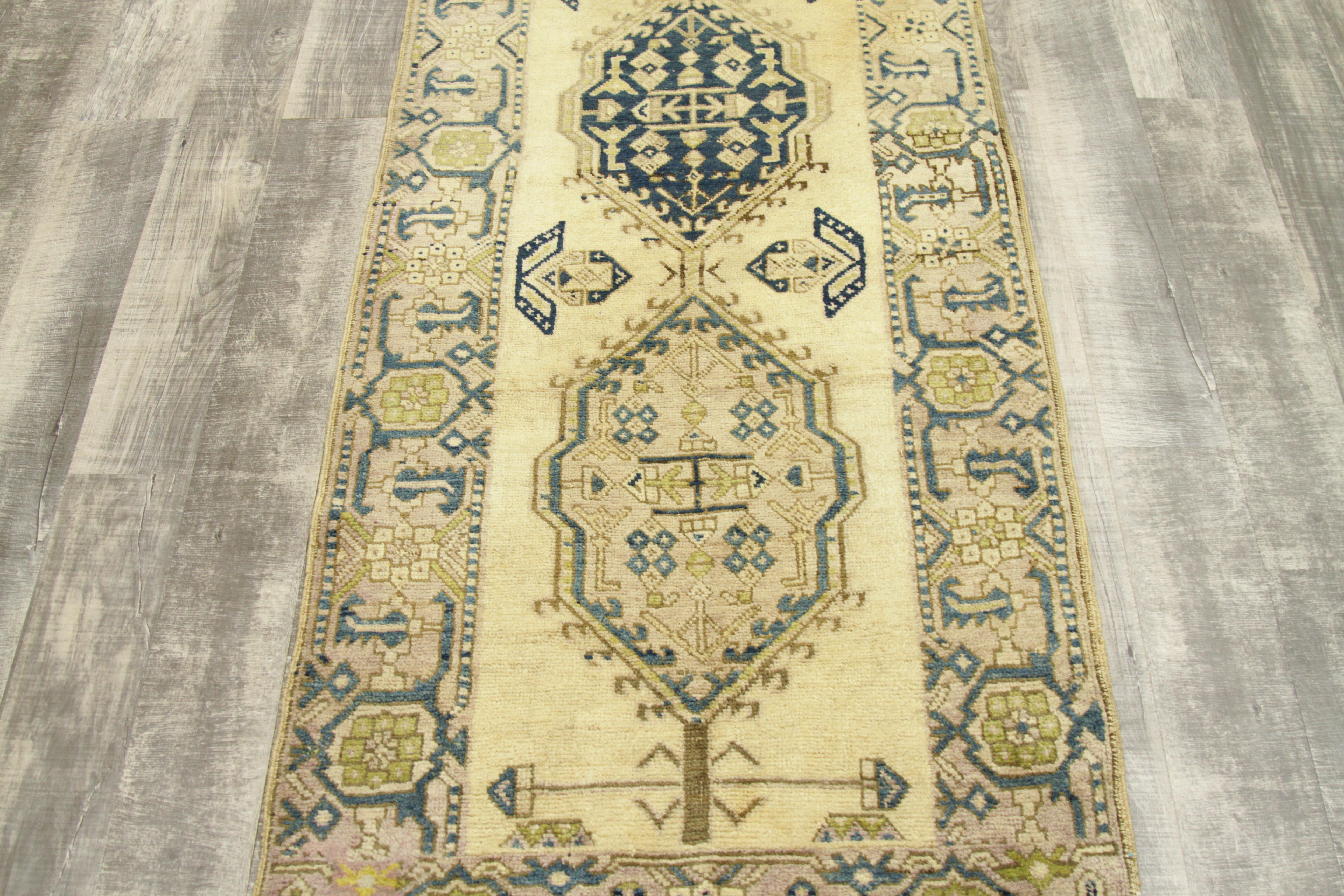 Early 20th Century Antique Persian Rug Sarab Design with Camel Hair Tribal Patterns, circa 1910s For Sale