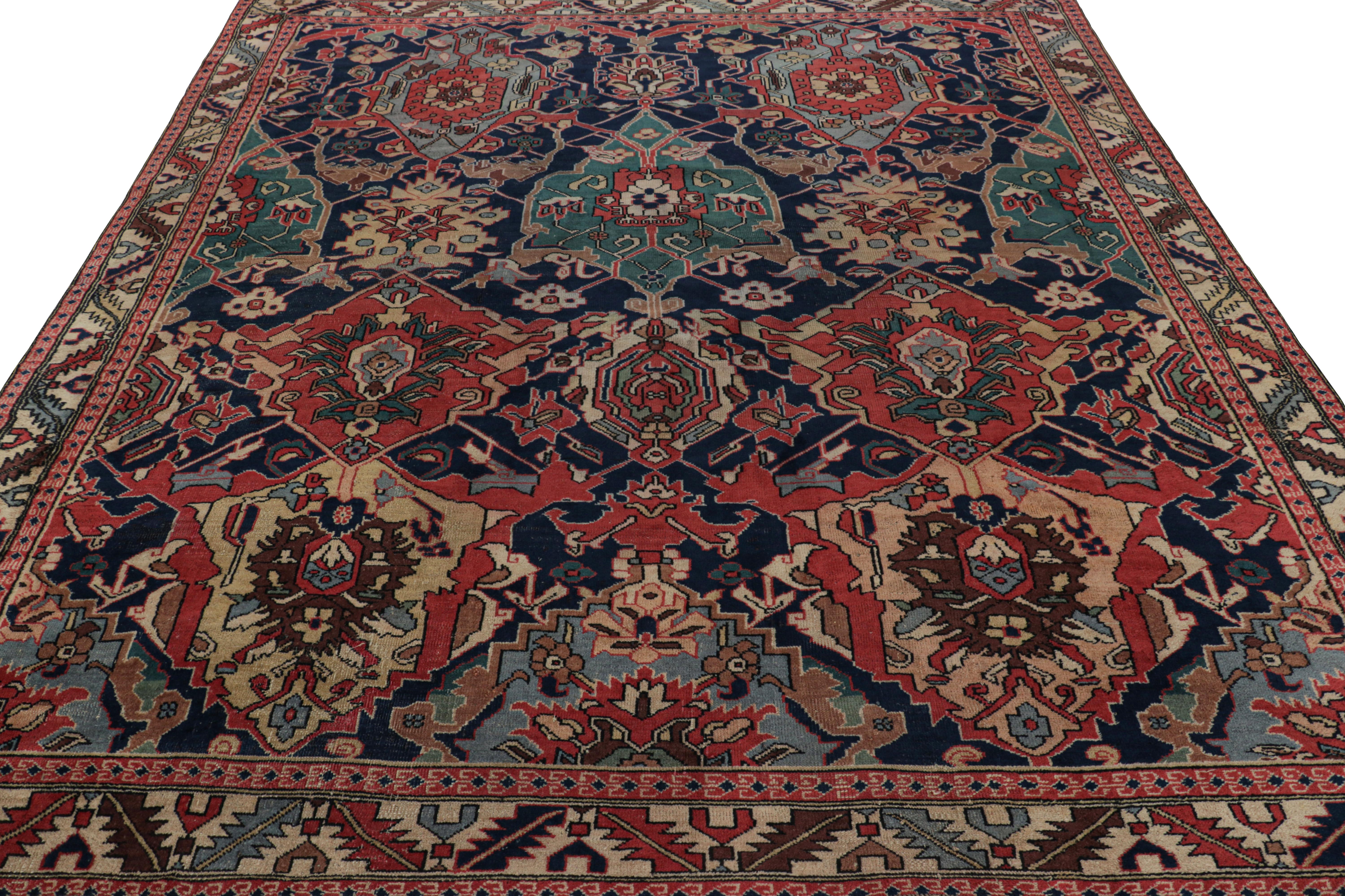 Tappeto persiano antico con medaglioni e motivi floreali geometrici, da Rug & Kilim In condizioni buone in vendita a Long Island City, NY