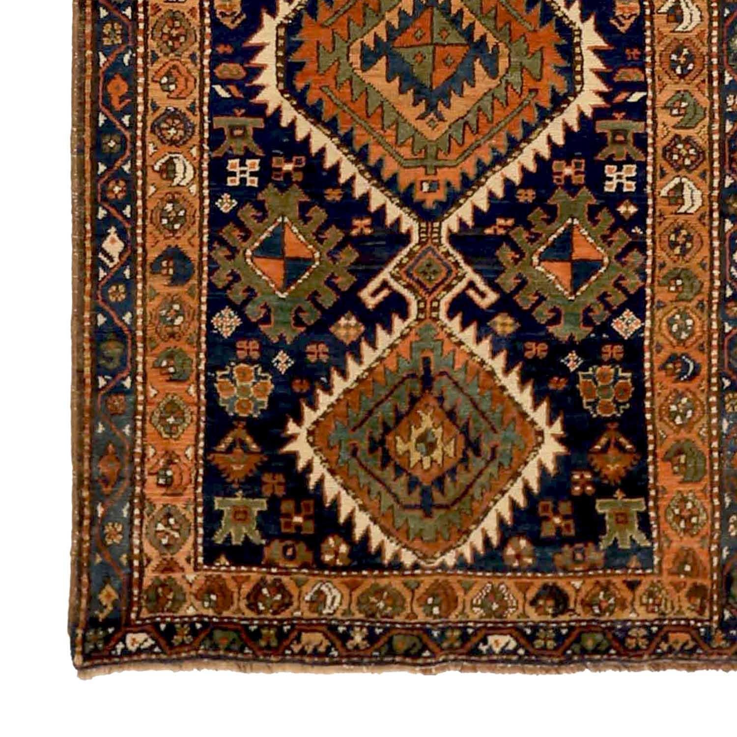 Antiker persischer Läufer Teppich im Azarbaijan-Design (Sonstiges) im Angebot