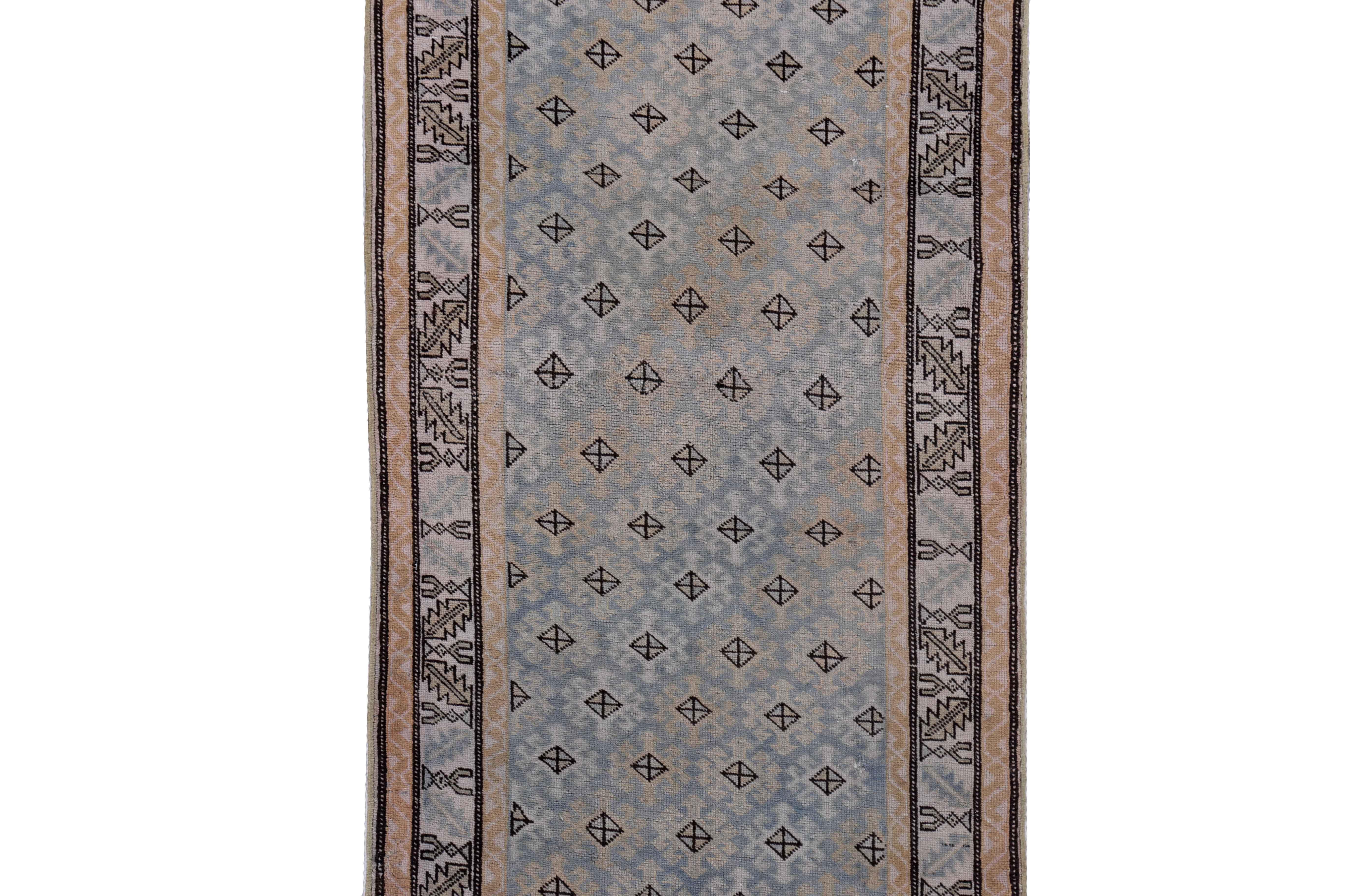 Antiker persischer Läufer mit Azerbaijan-Design aus Persien (Sonstiges) im Angebot