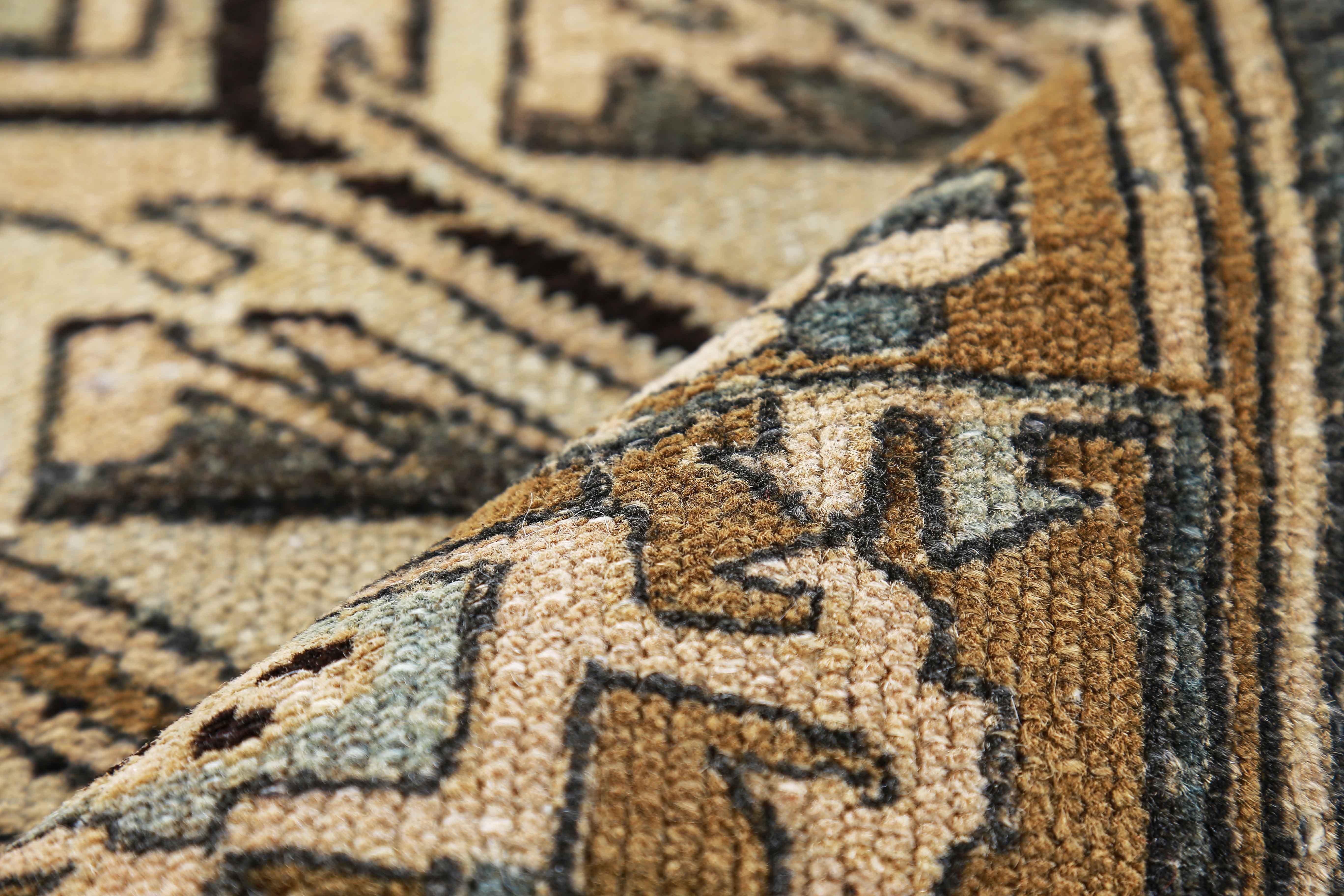 Tapis de couloir persan ancien design azerbaïdjan Excellent état - En vente à Dallas, TX