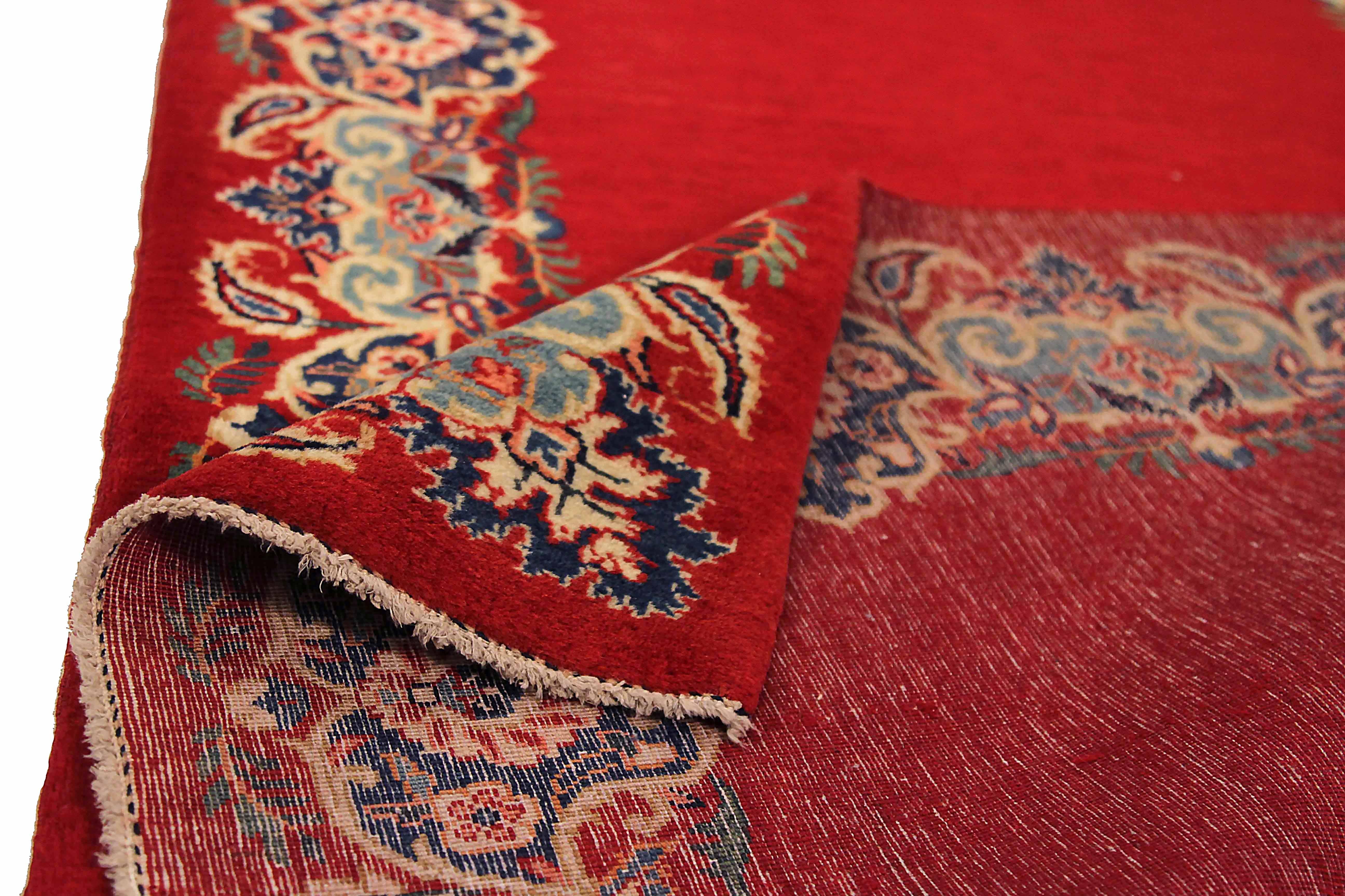 Antiker persischer Läufer in Kashan-Muster (Persisch) im Angebot