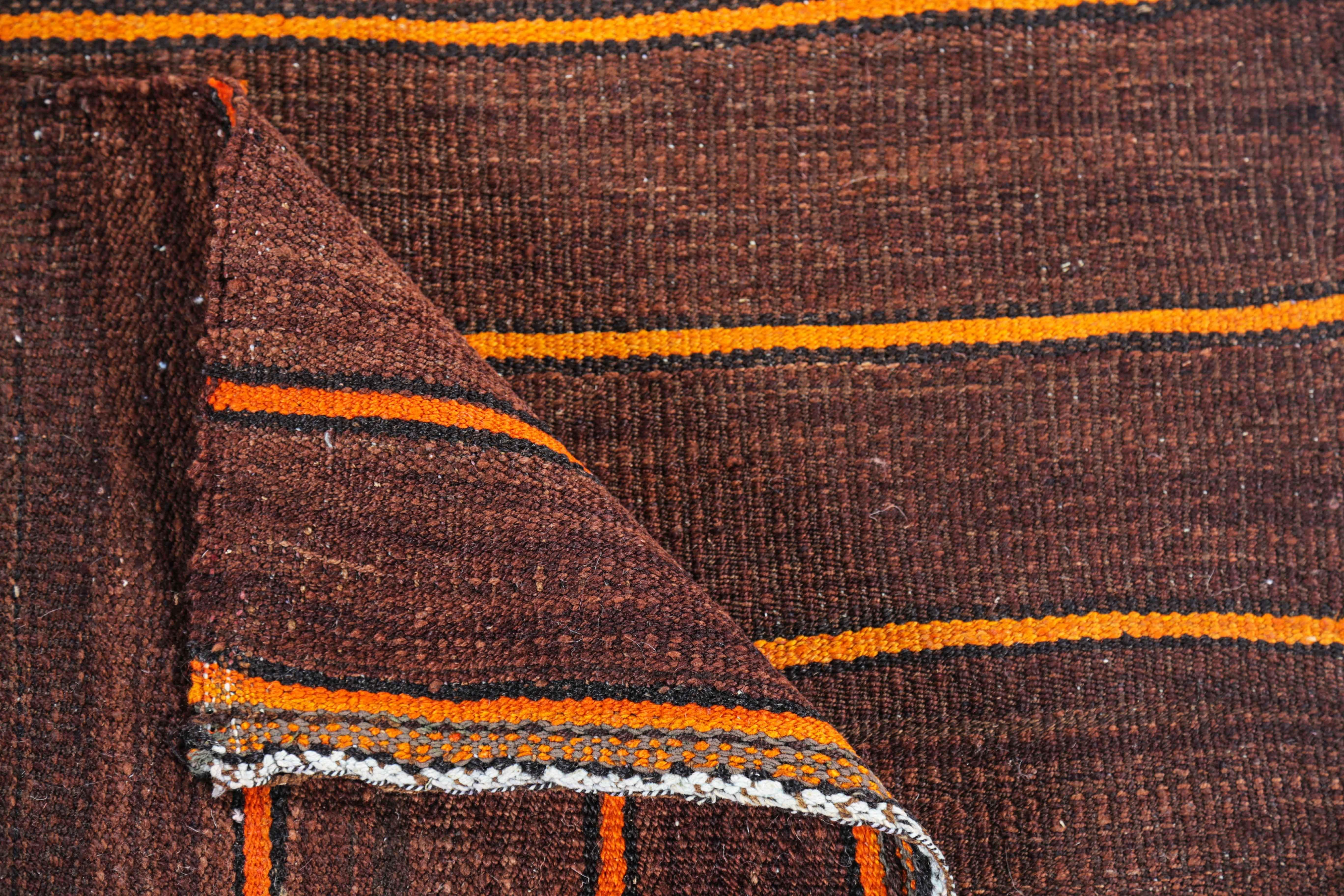 Tapis de couloir persan ancien à motif Kilim Excellent état - En vente à Dallas, TX
