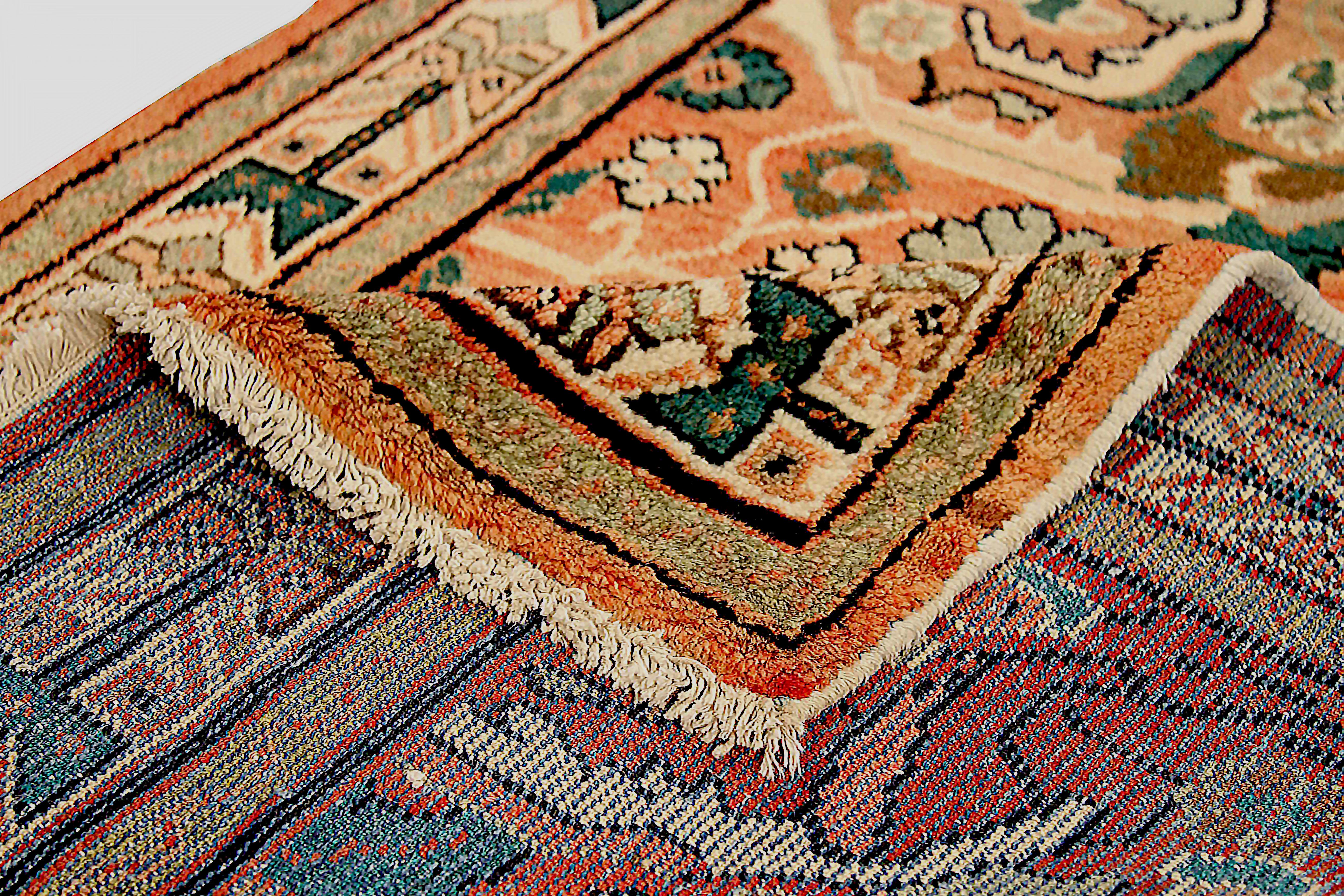 Antiker persischer Mahal-Läufer im Mahal-Design (Persisch) im Angebot