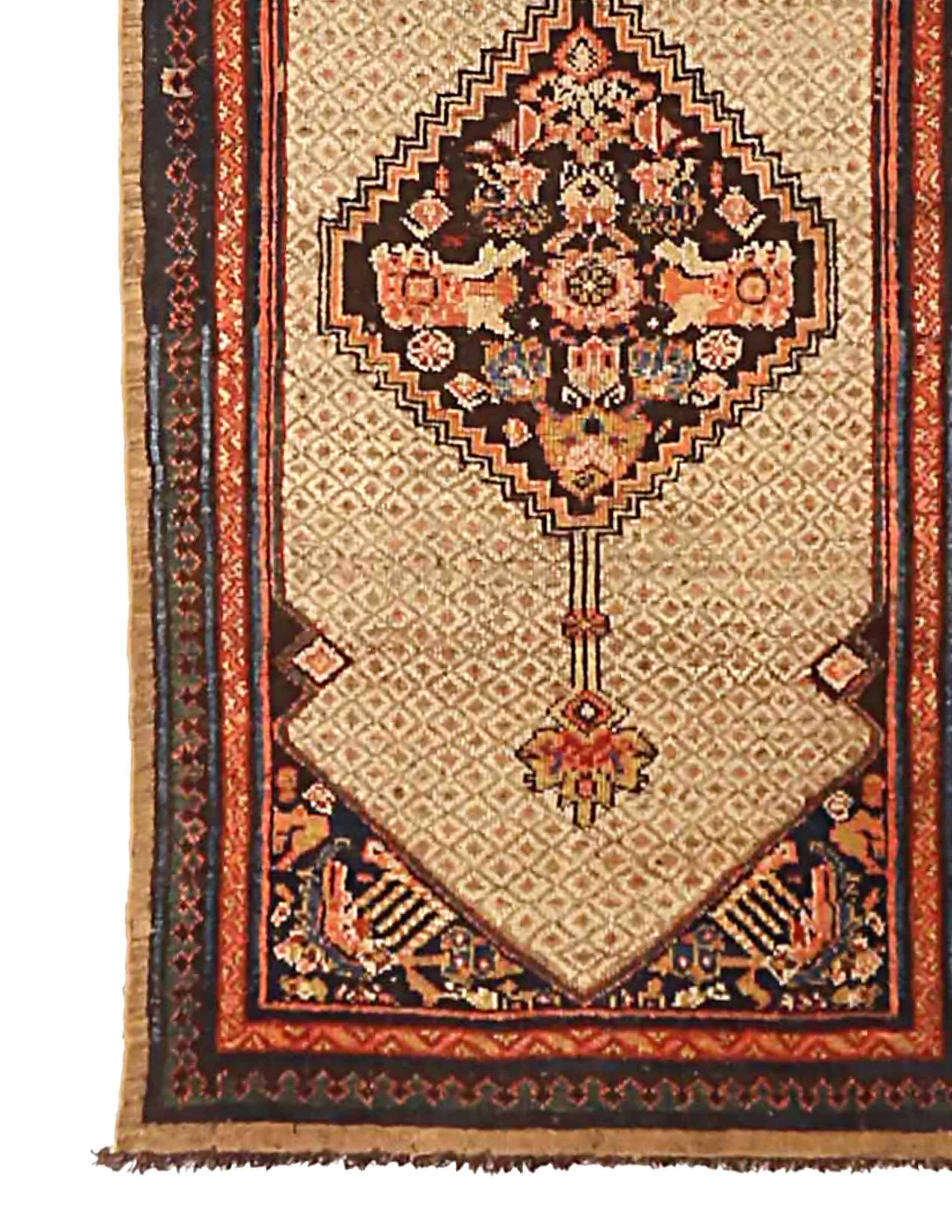 Antiker persischer Läufer in Malayer-Muster (Persisch) im Angebot