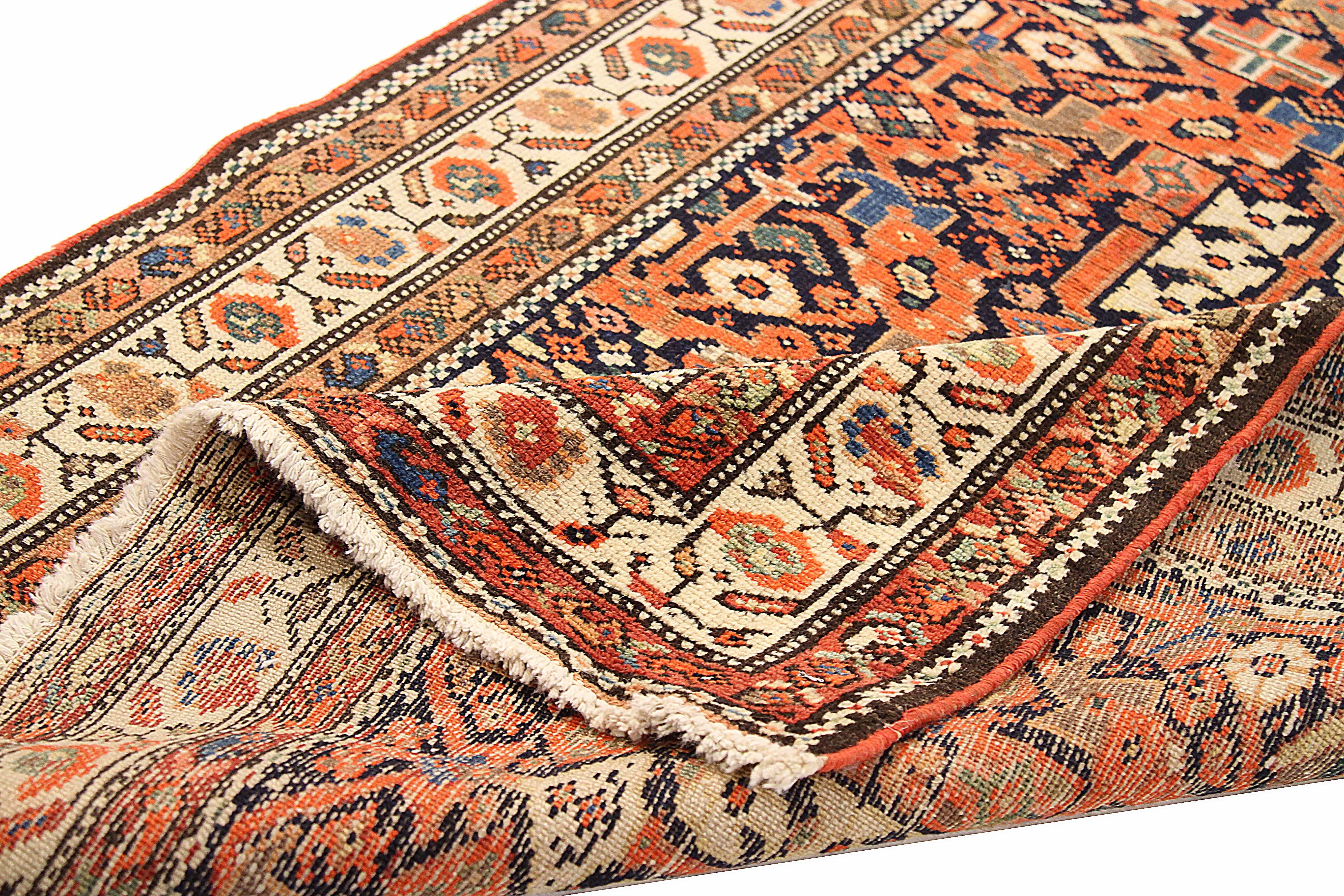 Antique Persian Runner Rug Malayer Design In Excellent Condition For Sale In Dallas, TX