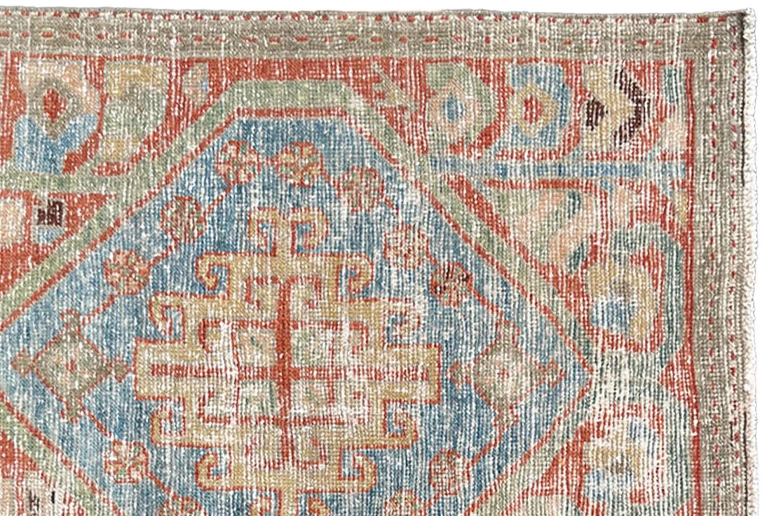 Antique Persian Runner Rug - Sarab Design In Distressed Condition For Sale In Dallas, TX