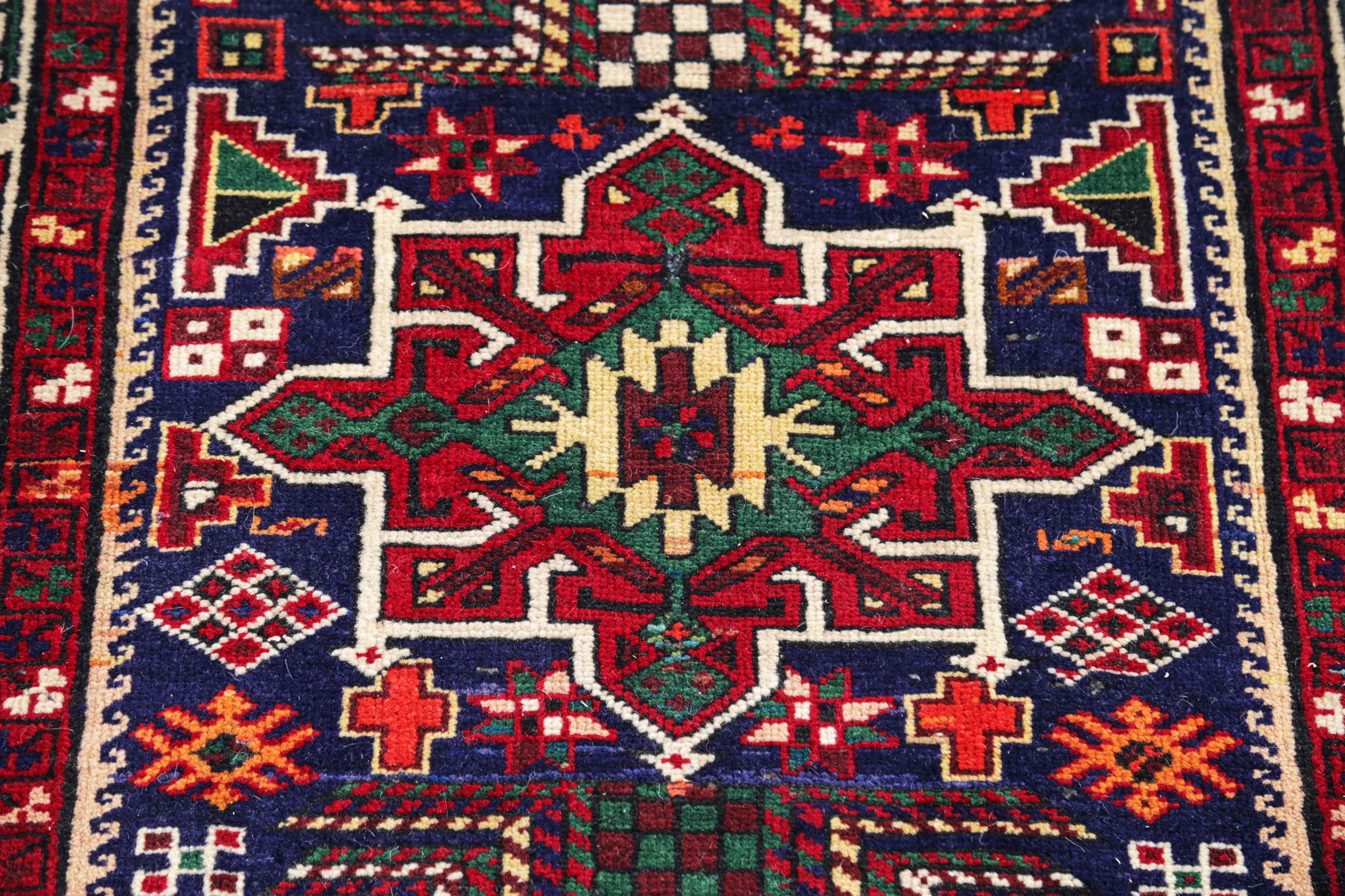 Antiker persischer Läufer im Sarab-Design (Persisch) im Angebot
