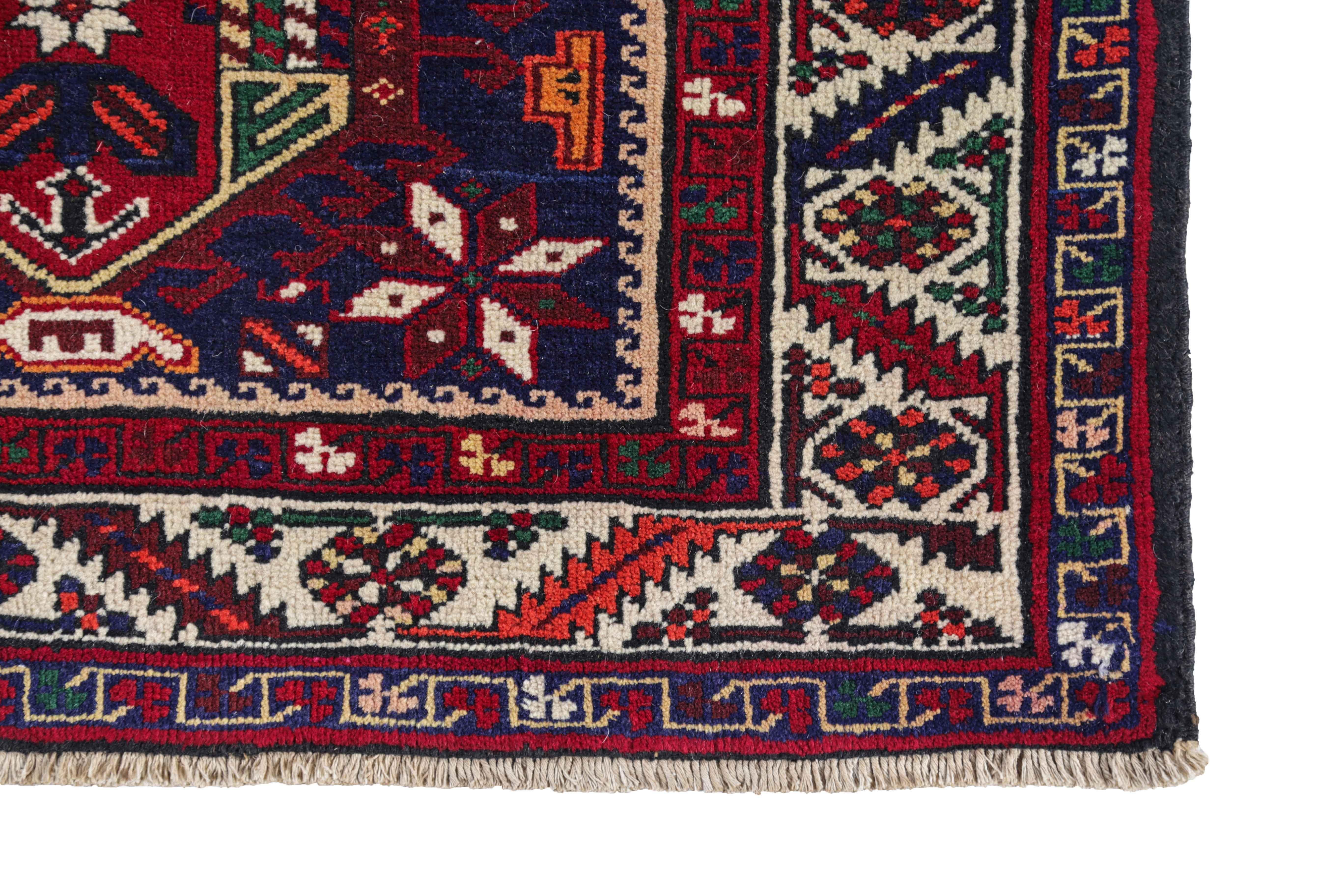 Antique Persian Runner Rug Sarab Design In Excellent Condition For Sale In Dallas, TX