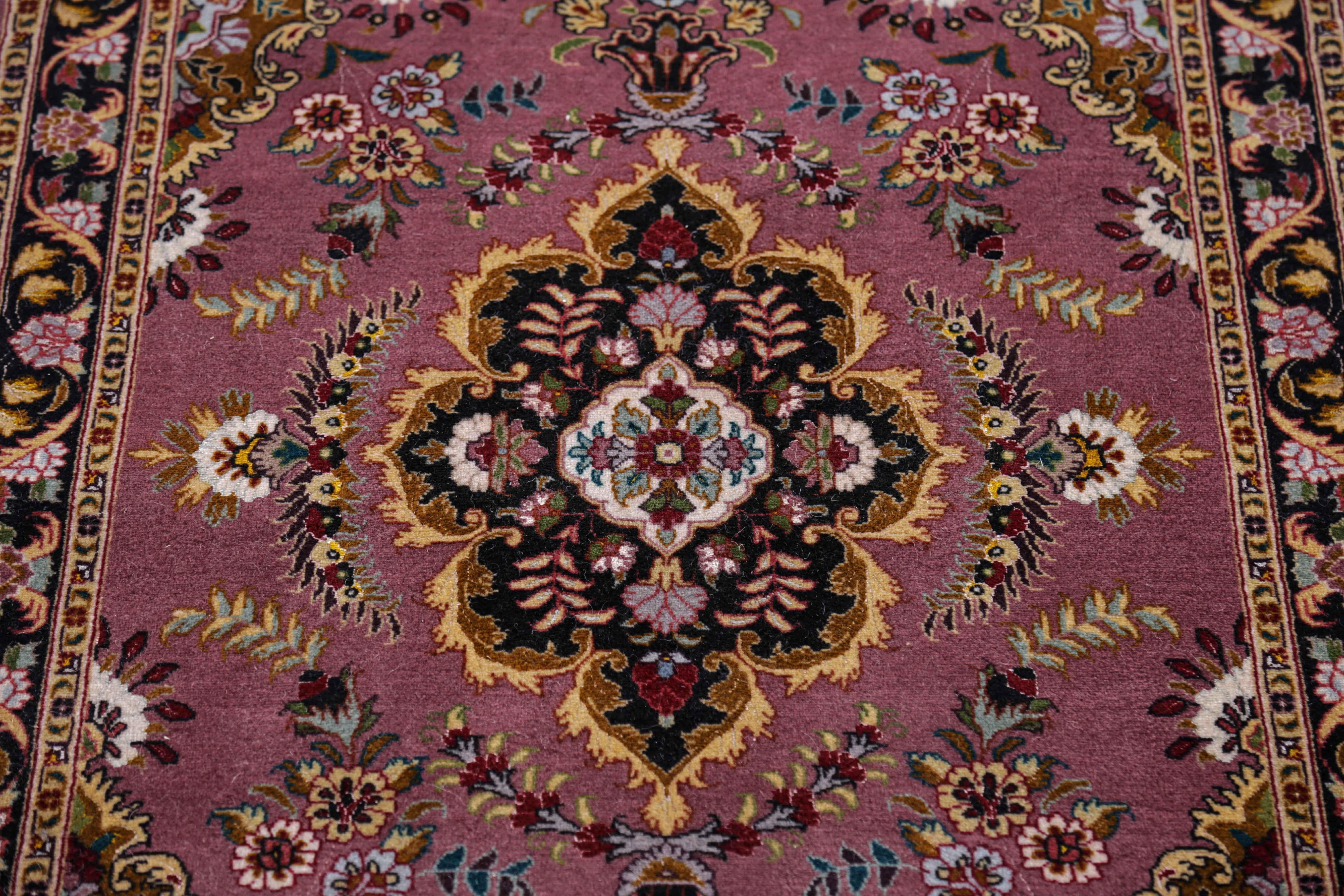 Antiker persischer Läufer Teppich im Tabriz-Design (Handgewebt) im Angebot
