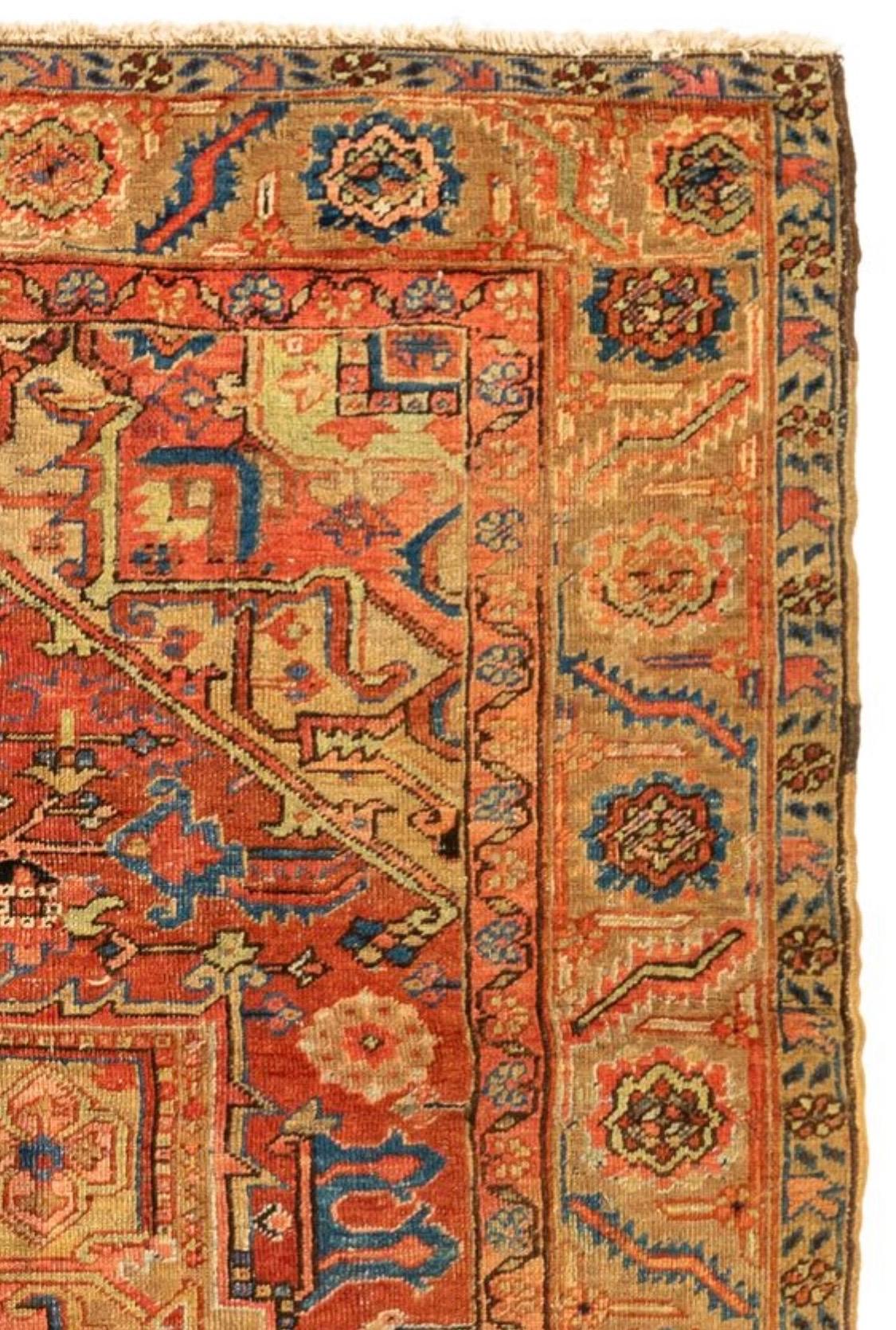 Antiker persischer, geometrischer, quadratischer Heriz-Teppich in Rost, Marineblau, Stammeskunst, um 1880 (Persisch) im Angebot