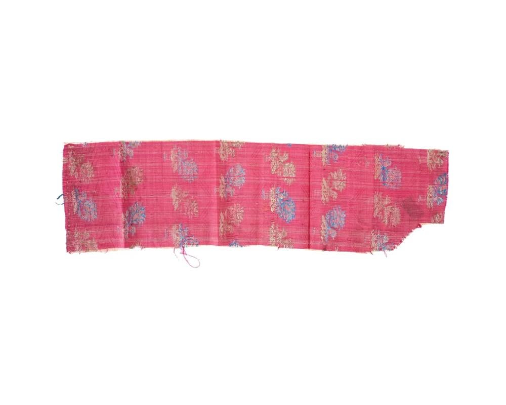 Unknown Antique Persian Safavid Dynasty Hand Woven Textile For Sale